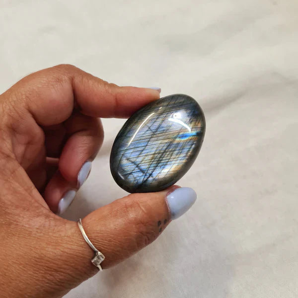 Labradorite Crystal Meaning & Properties
