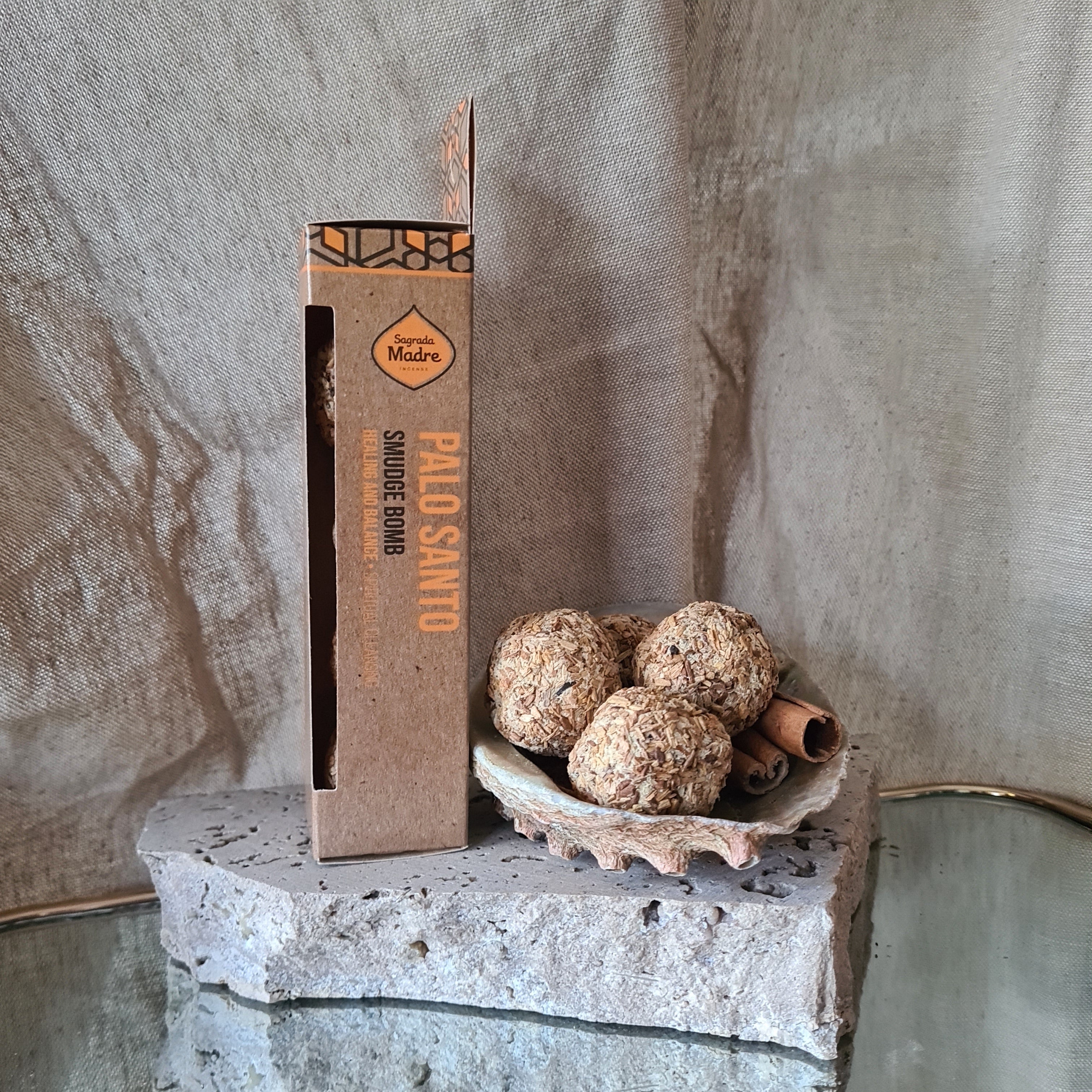 Deep Calm | Palo Santo | 4pcs Smudge Bomb