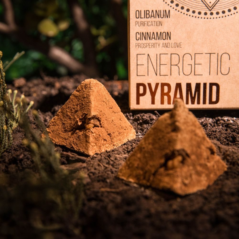 Frankincense and Cinnamon 4pcs Energetic Pyramids
