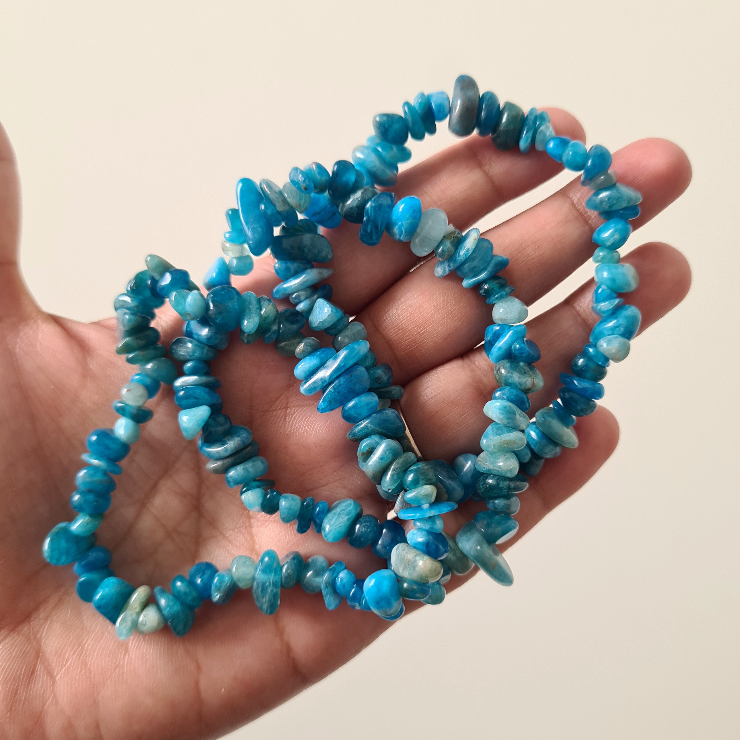Blue Apatite Crystal Chips Bracelet | 1 Piece