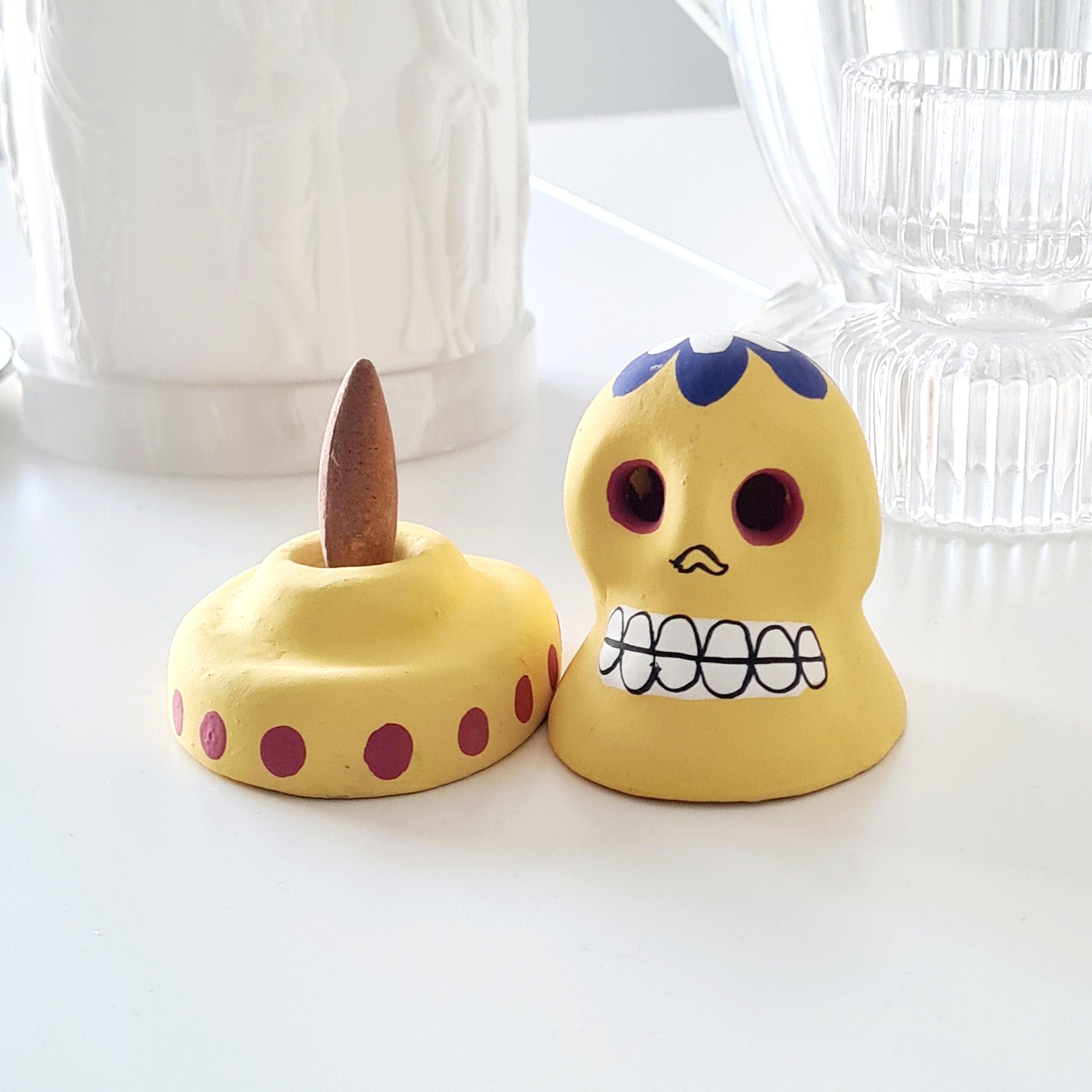 Terracotta Skull Incense Cone Burner – Yellow Floral Design (3cm x 7cm)