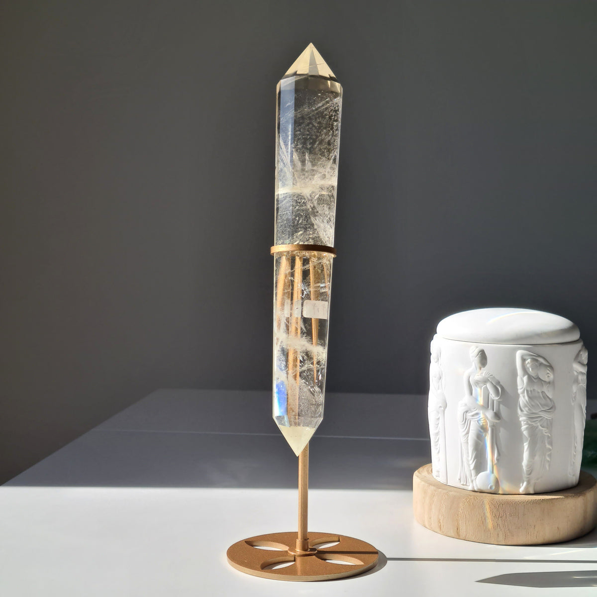 Citrine Vogel on stand | 23.5 cm