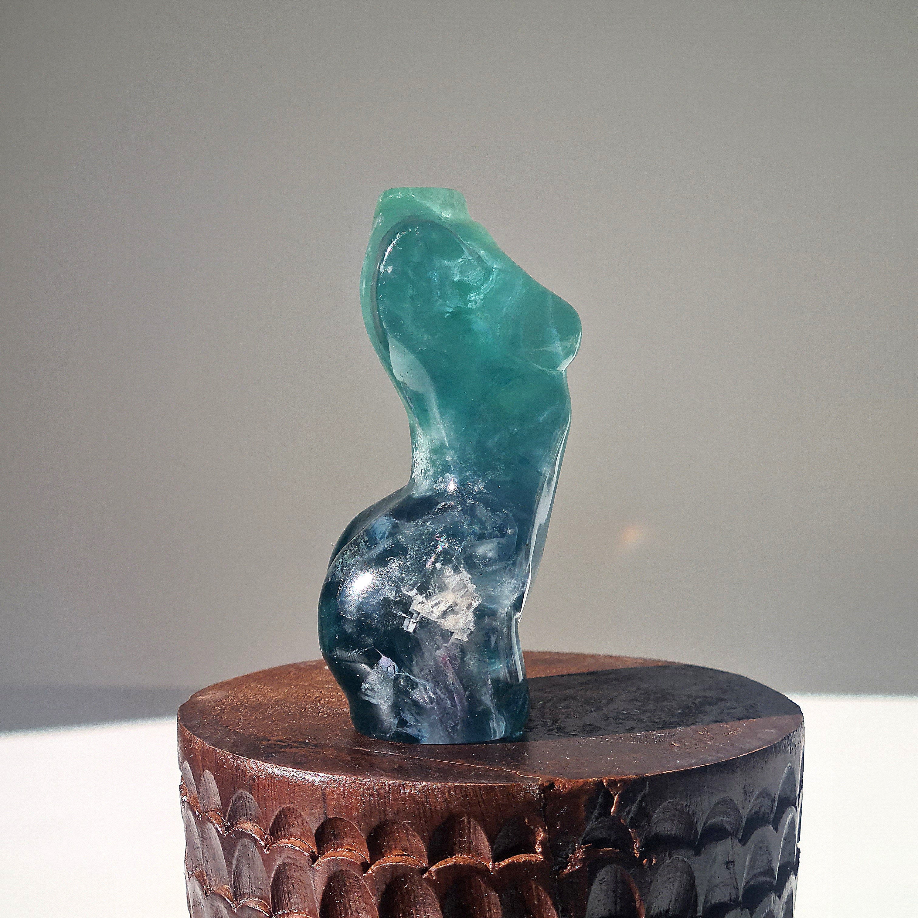 Fluorite Crystal Goddess | F | 300 g | looks Green in laked eyes
