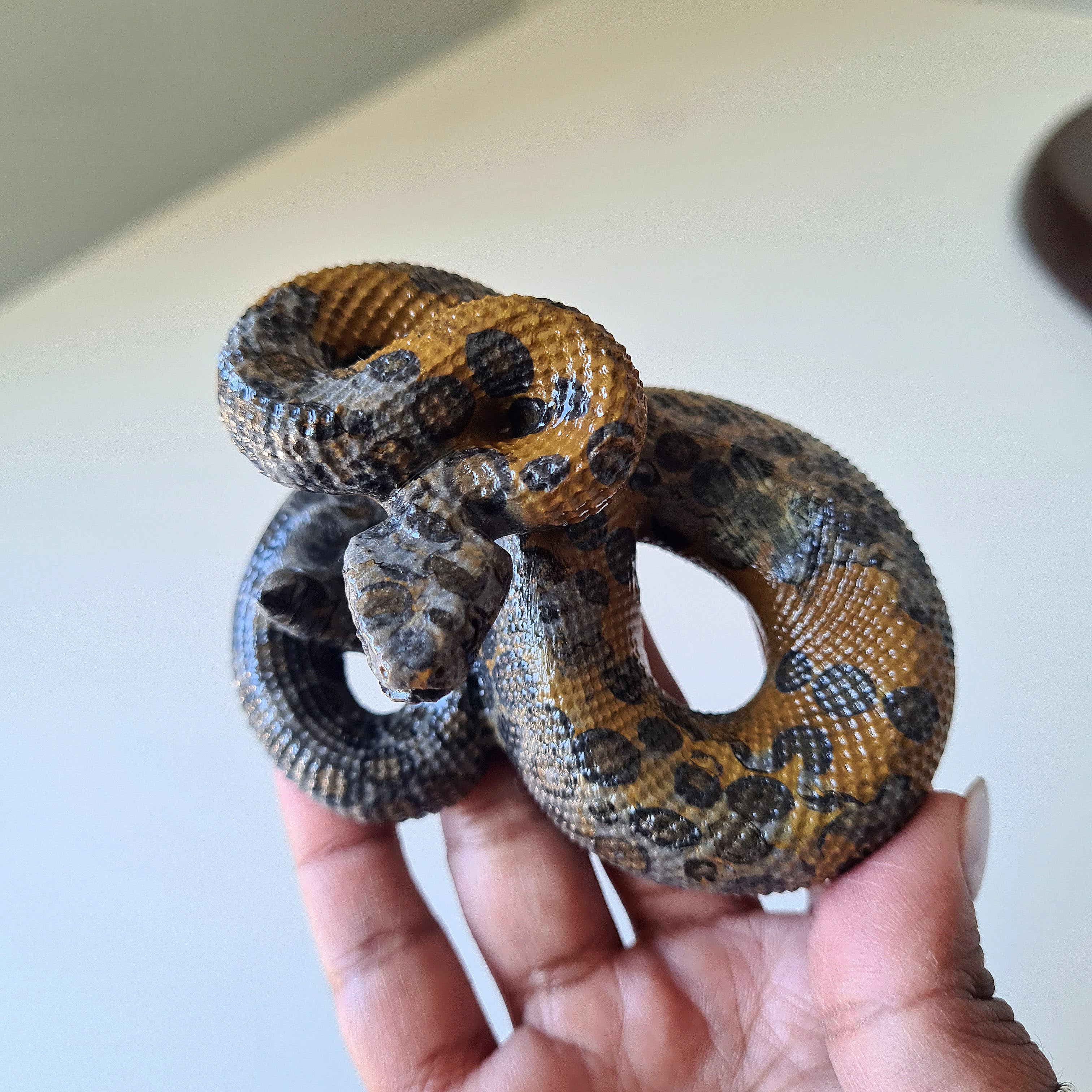Viper Carving | E