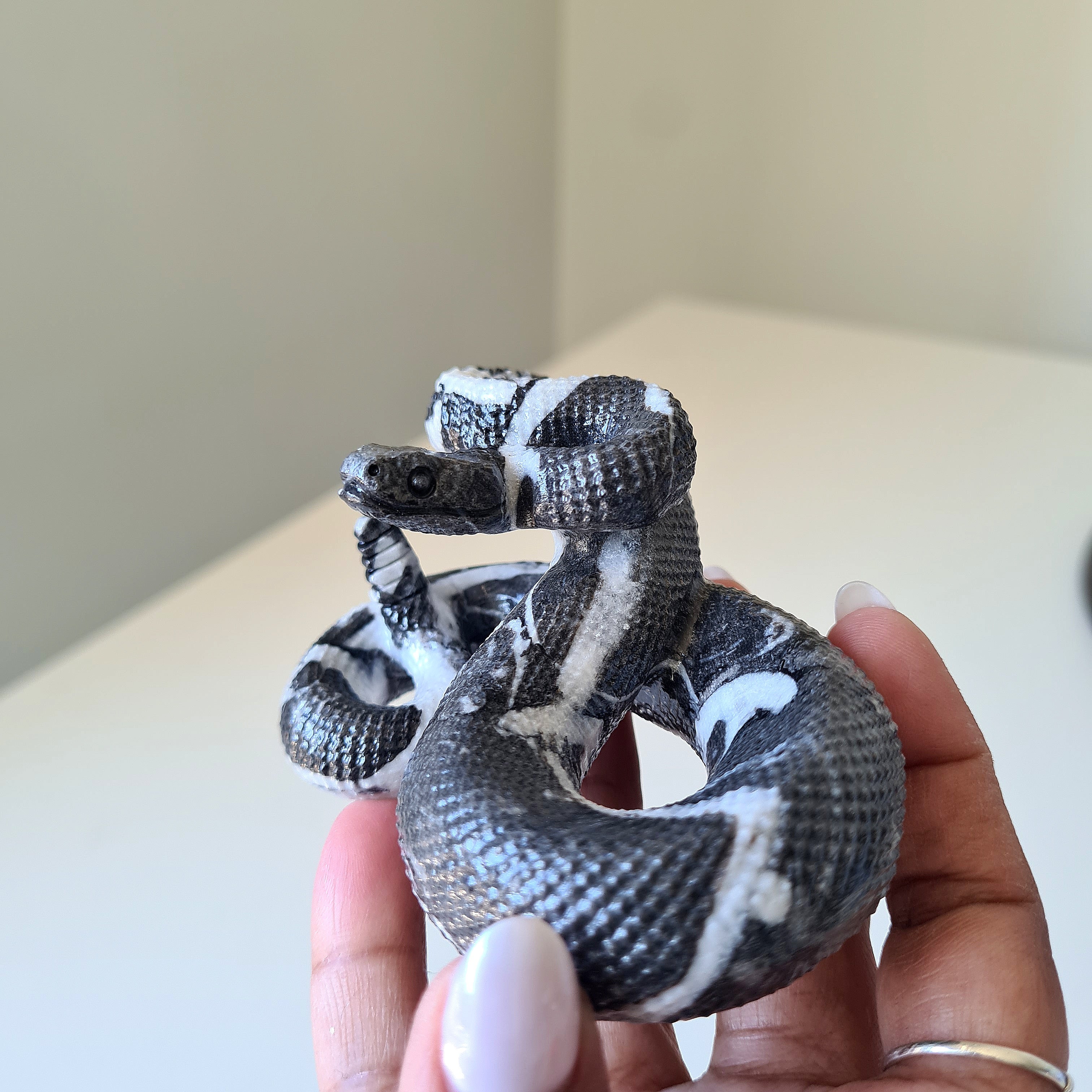 Viper Carving | F