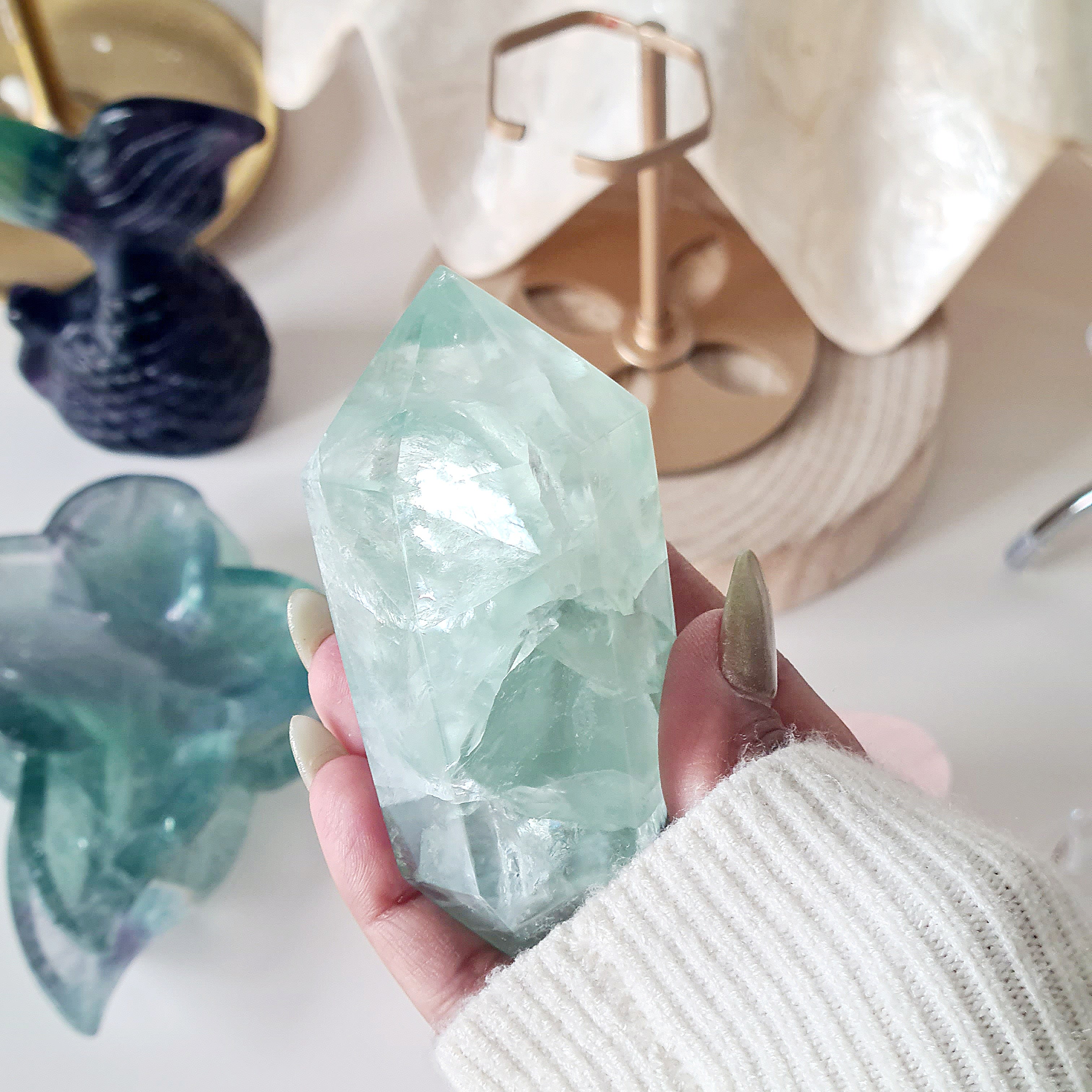 Fluorite DT with stand | A | 223 g | 9 cm