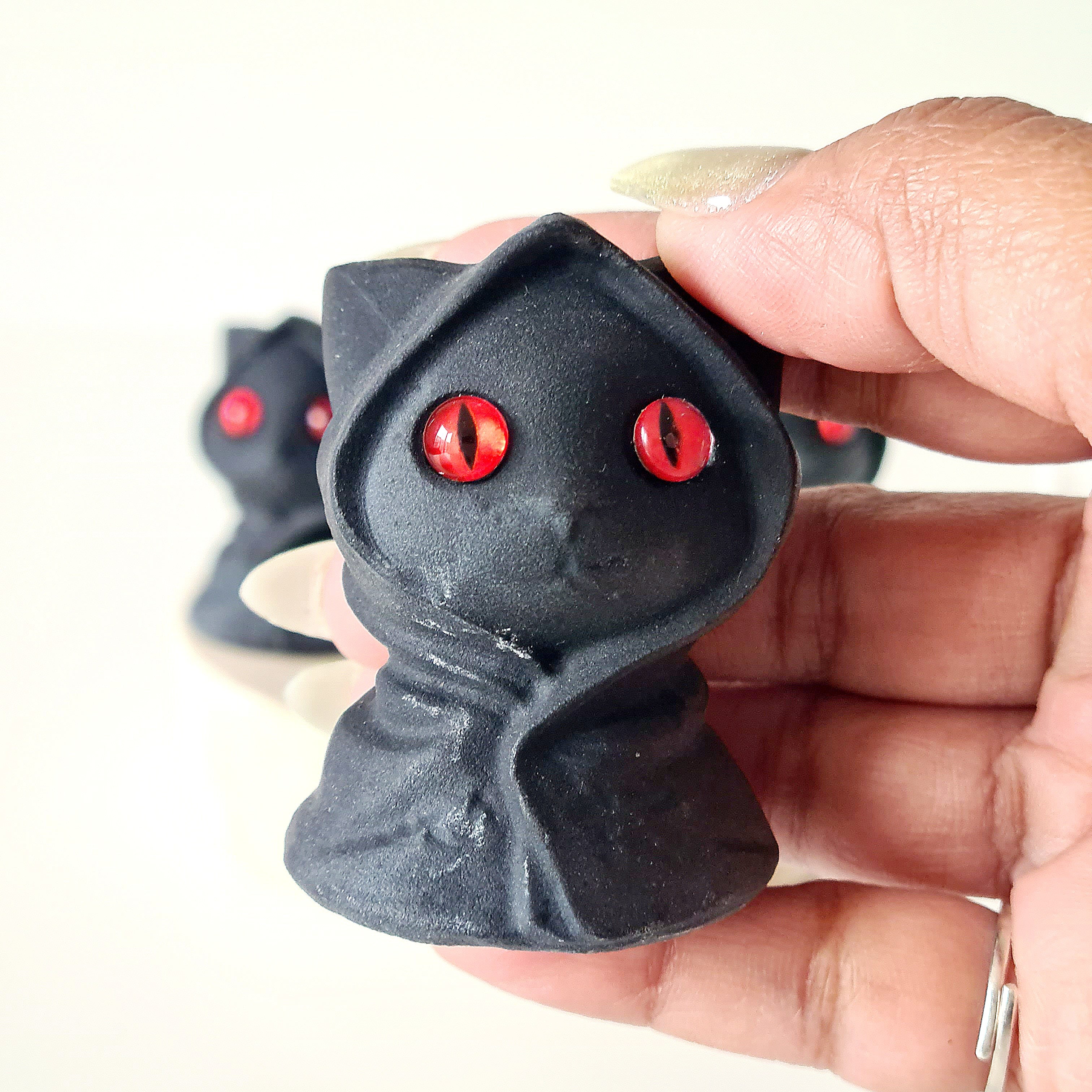 Black Obsidian Frosty Cat Carving | 1 Piece | Red Eye