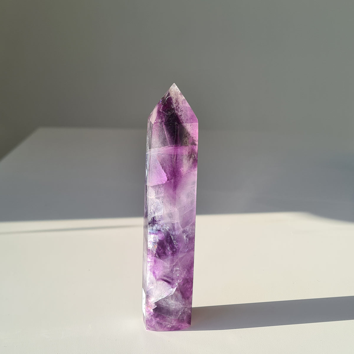 Dreamland Fluorite | f9 | 171 g | 12.2 cm tall | slightly tilted spinny bottom