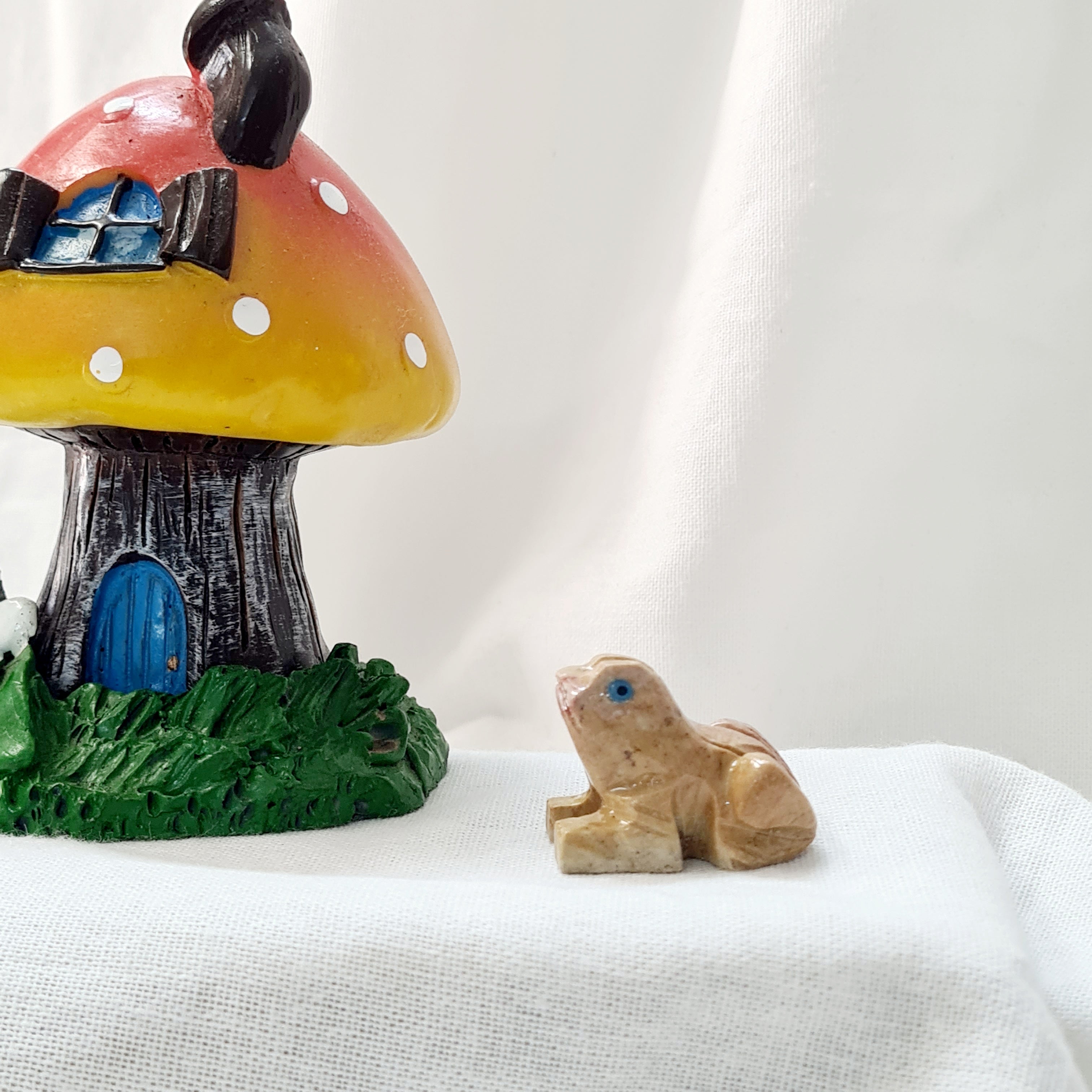 Dolomite Carving | Frog