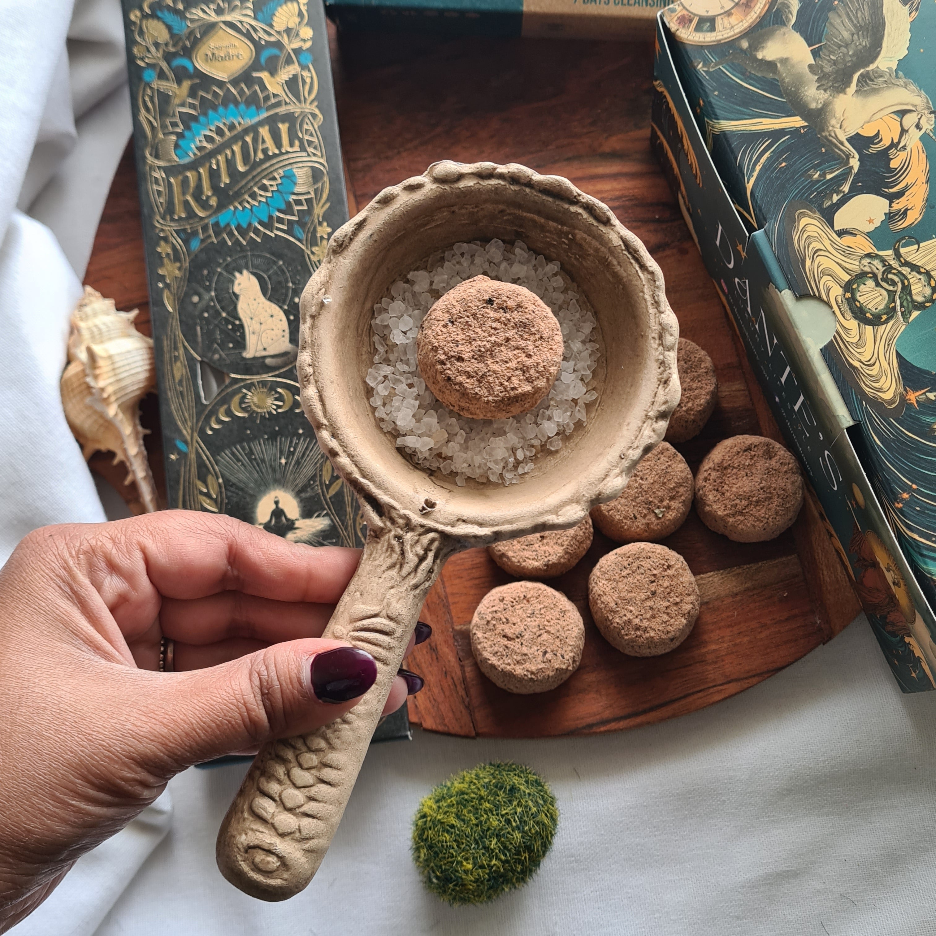 Manifest With Intention Ritual Kit – Manifestation Incense, Sandalwood & Frankincense Tablets & Handmade Burner