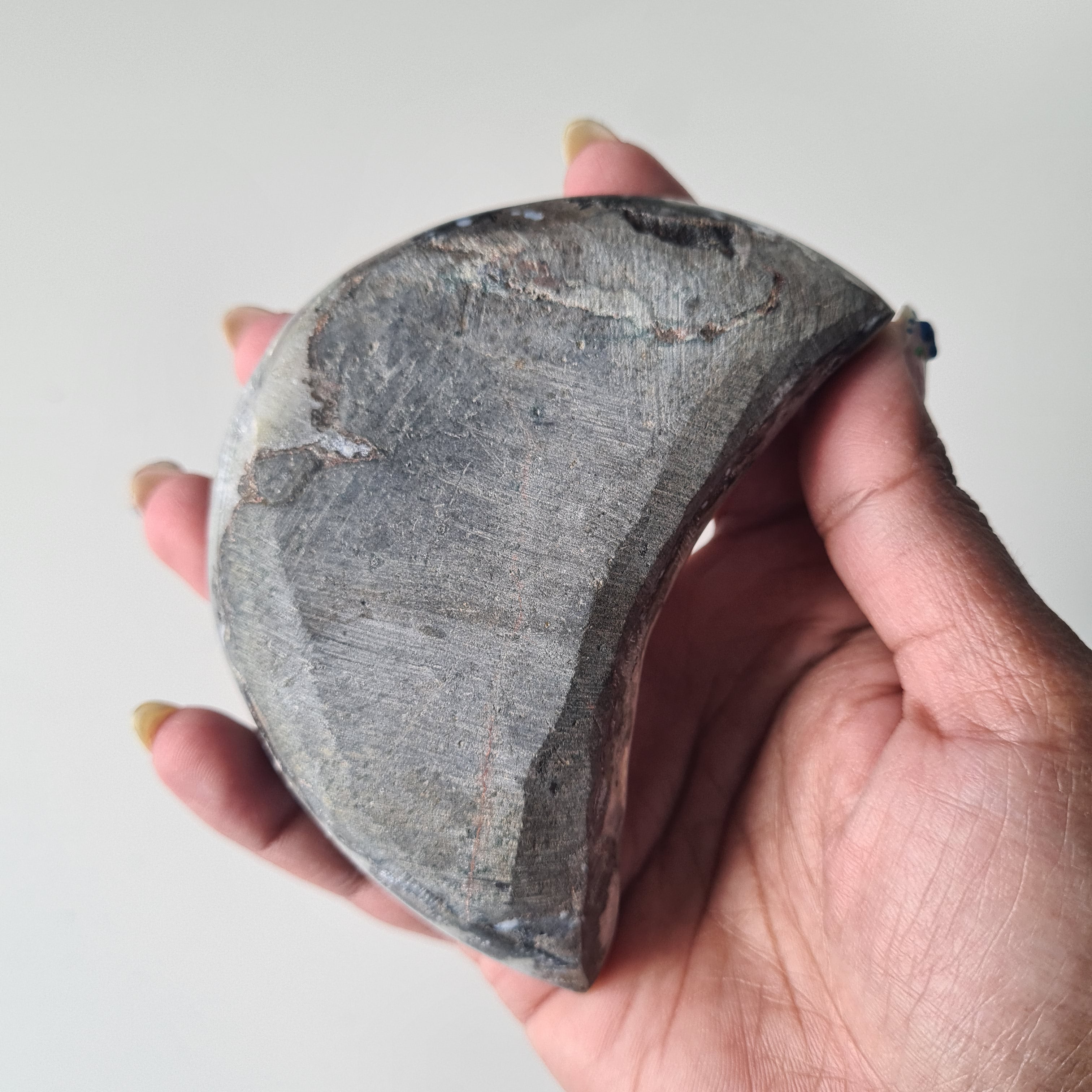Druzzy Agate Moon Carving π | 304 g | 9.5 cm