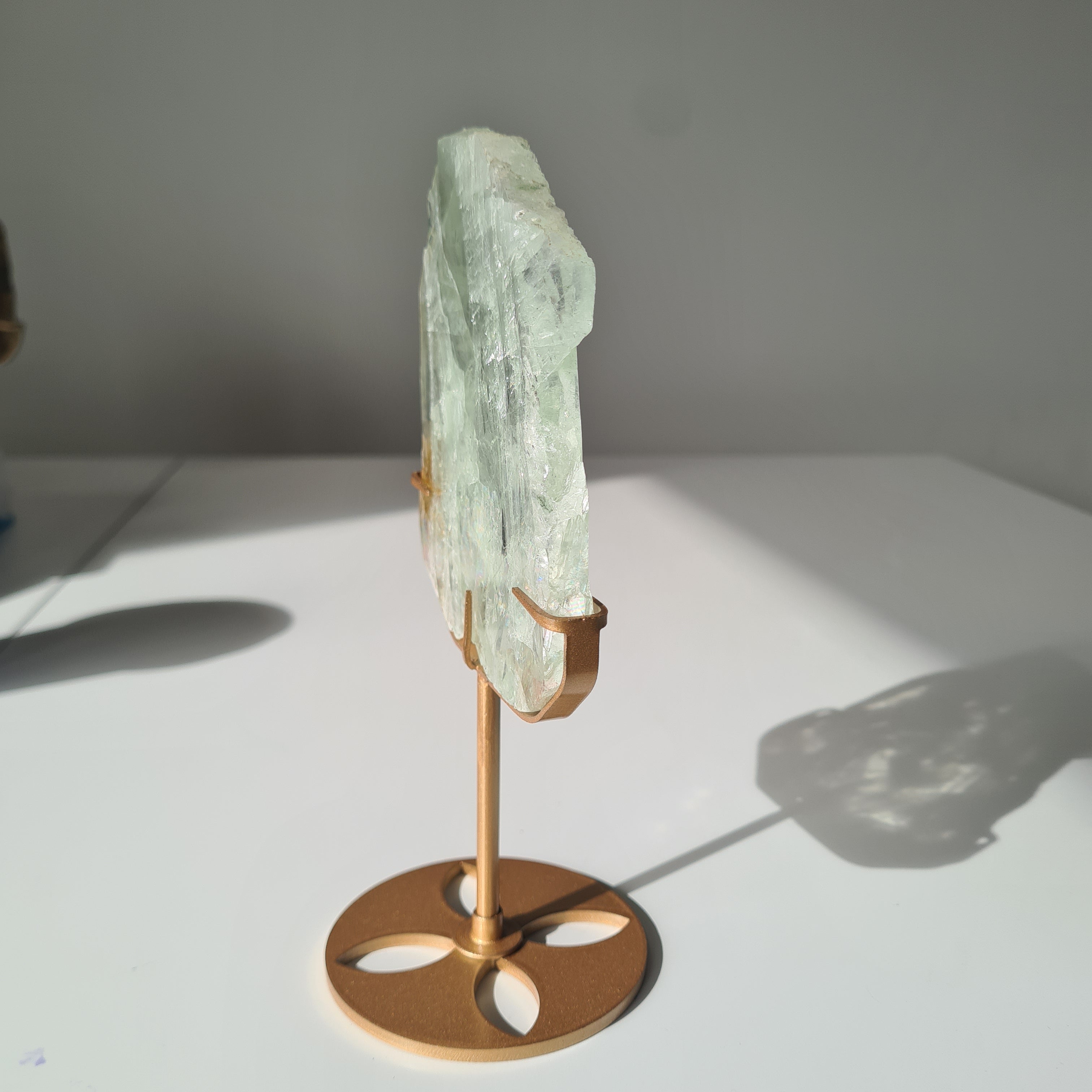 Frozen Lake of Dreams Fluorite Portal on Stand | 19 cm with stand