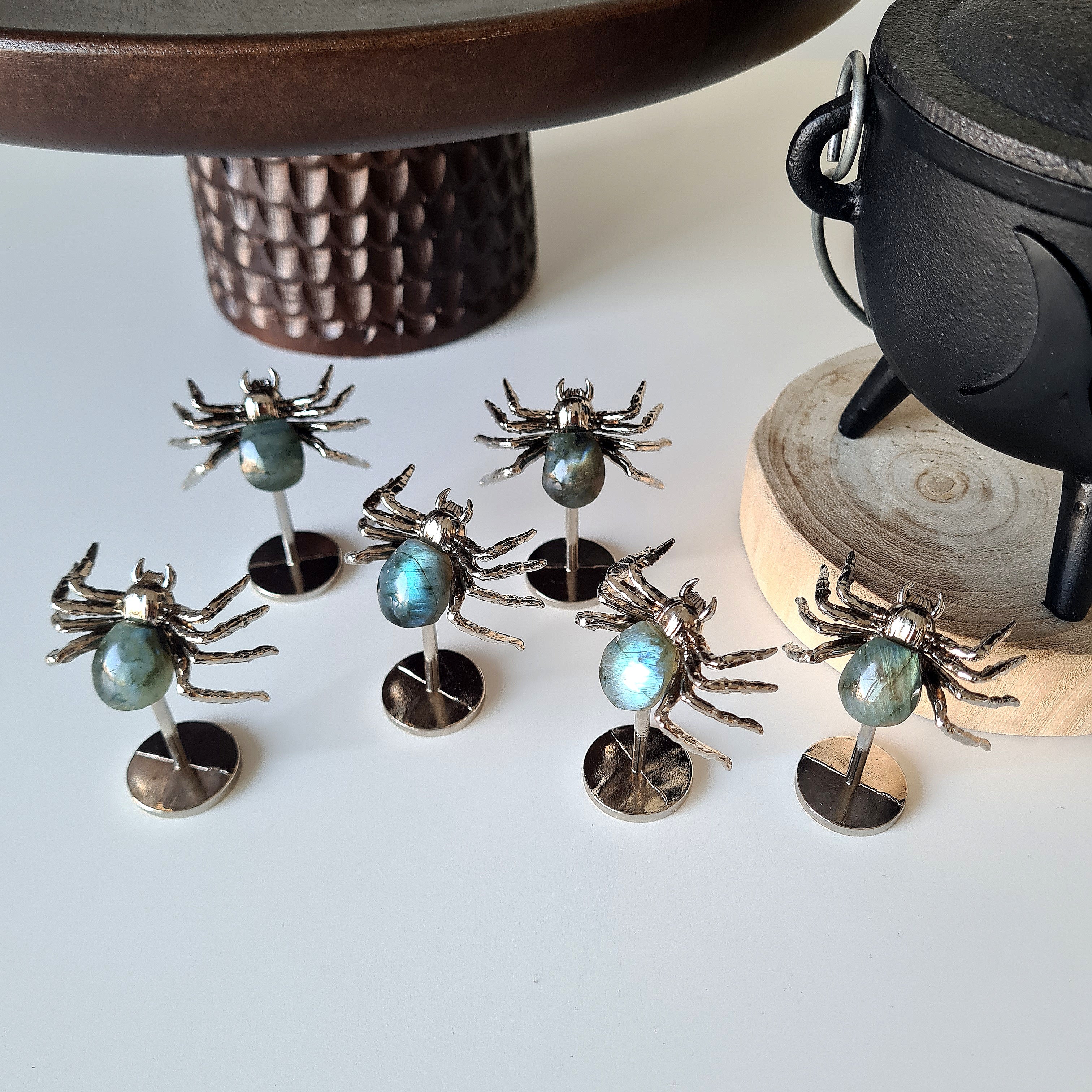 Veil Weaver β Labradorite Spider π·οΈπ | 1 Piece | Intutively Picked