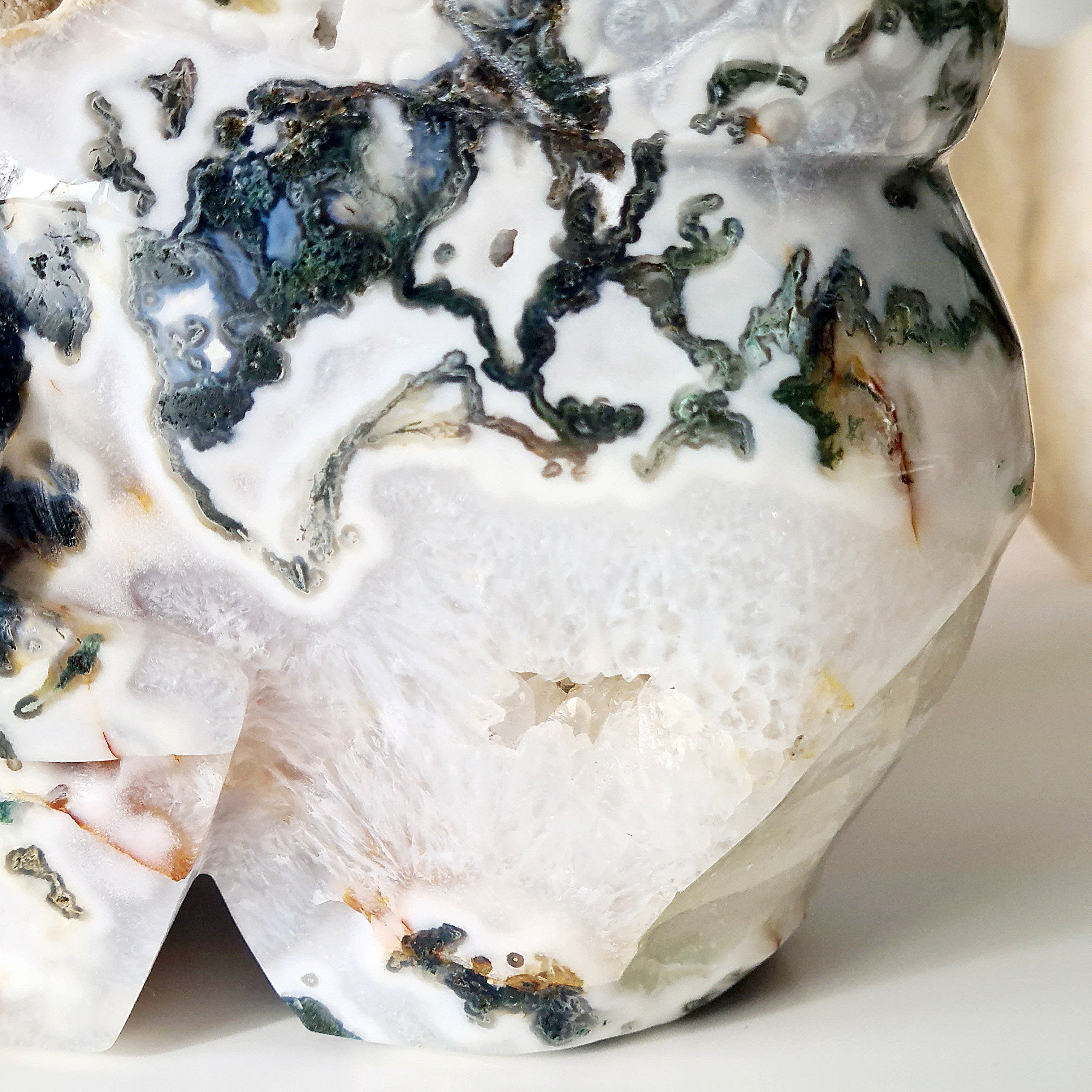 The last King | Moss Agate Skull Carving | 2.4 kg