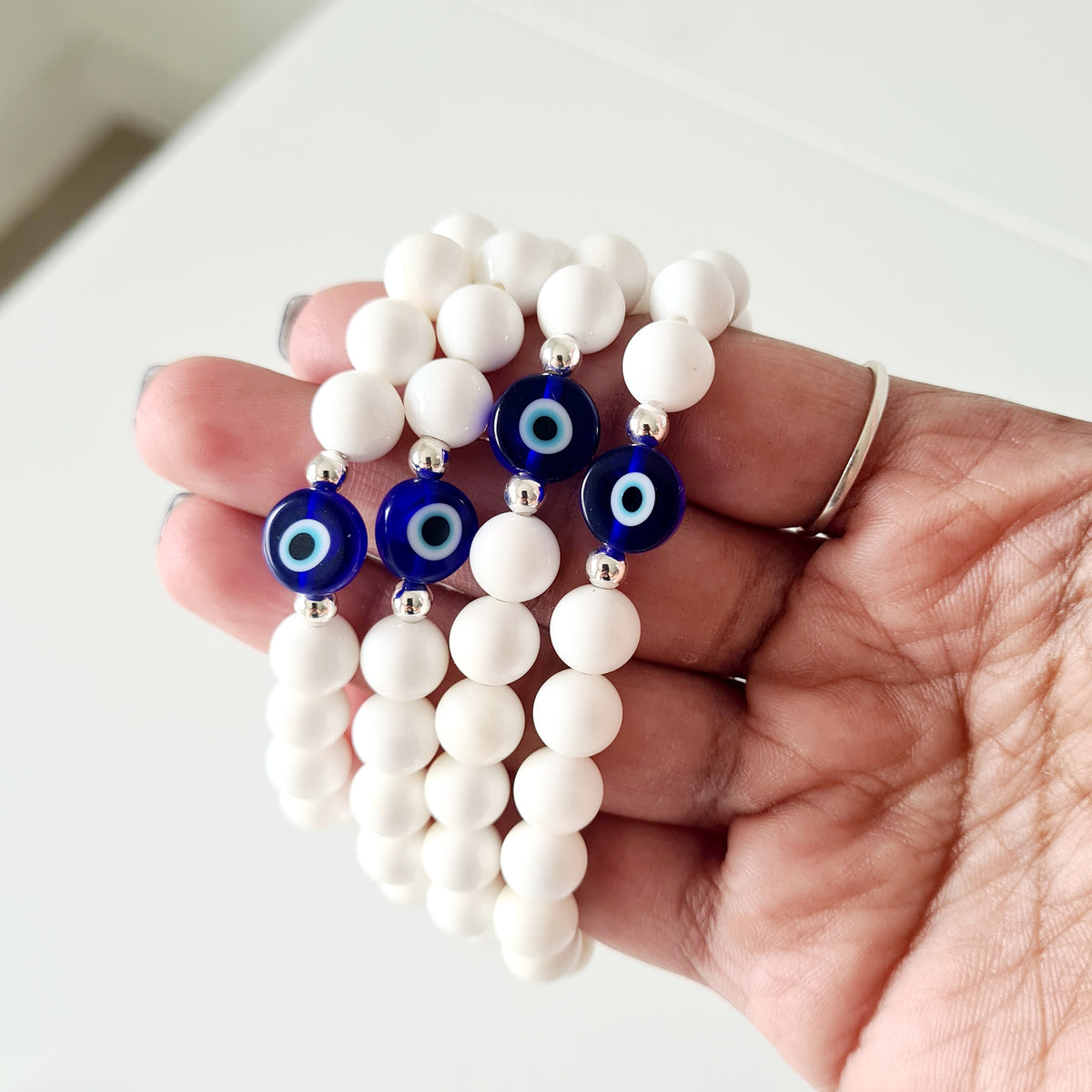 Evil Eye Protection Bracelet 🧿 | Mother Of Pearl & Evil Eye Bead