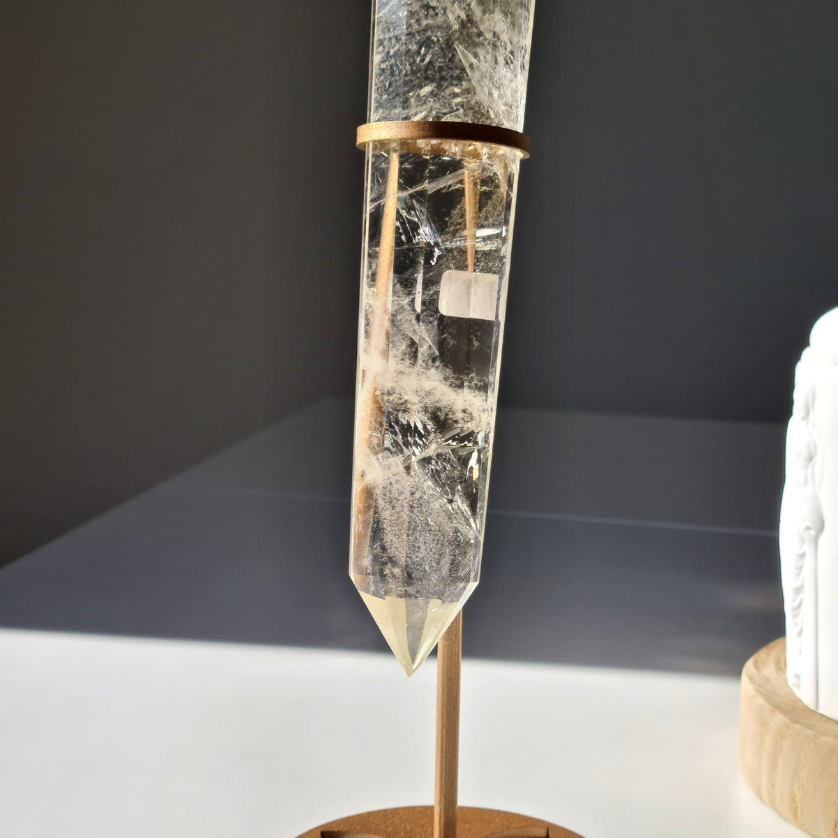 Citrine Vogel on stand | 23.5 cm