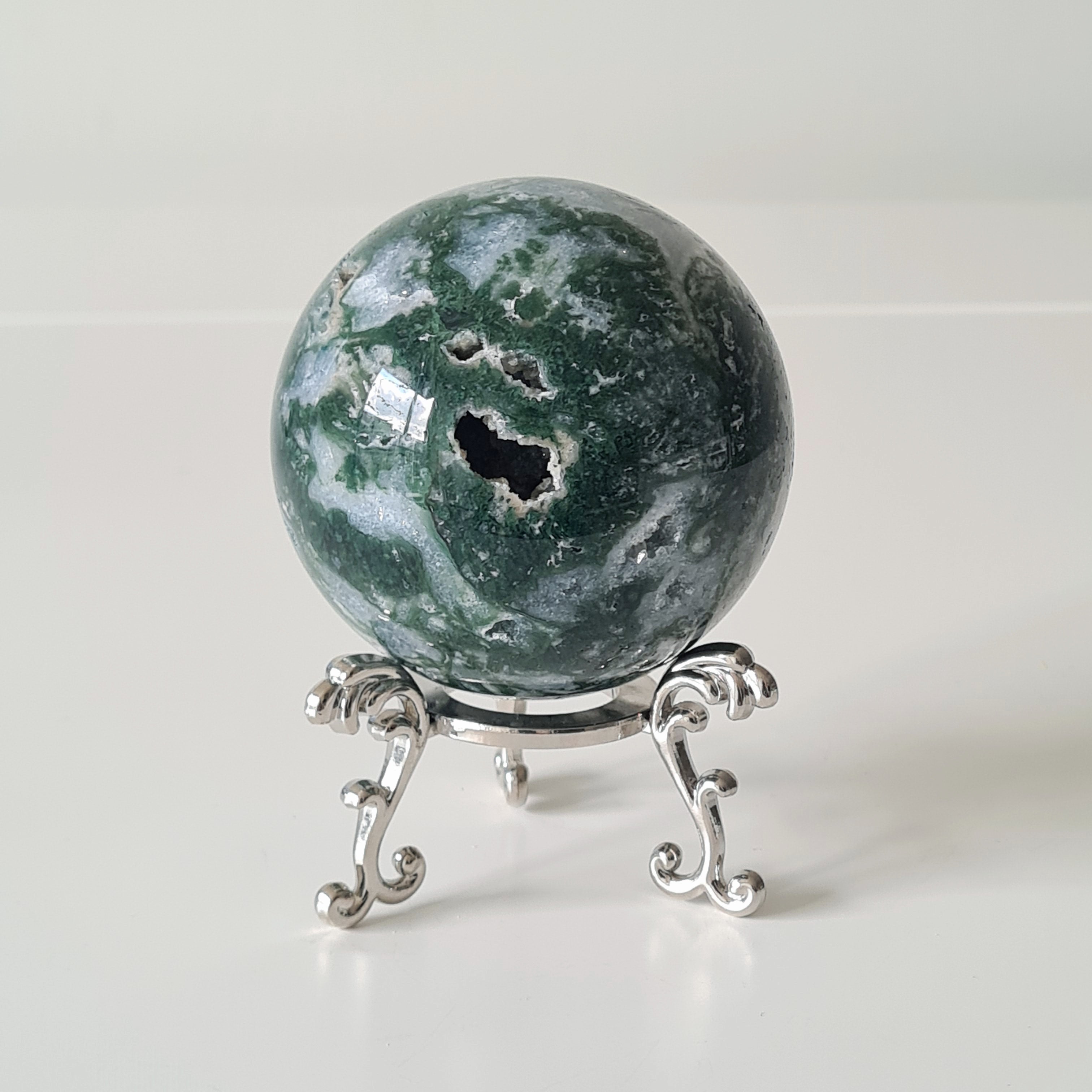 Moss Agate Sphere | 583 g