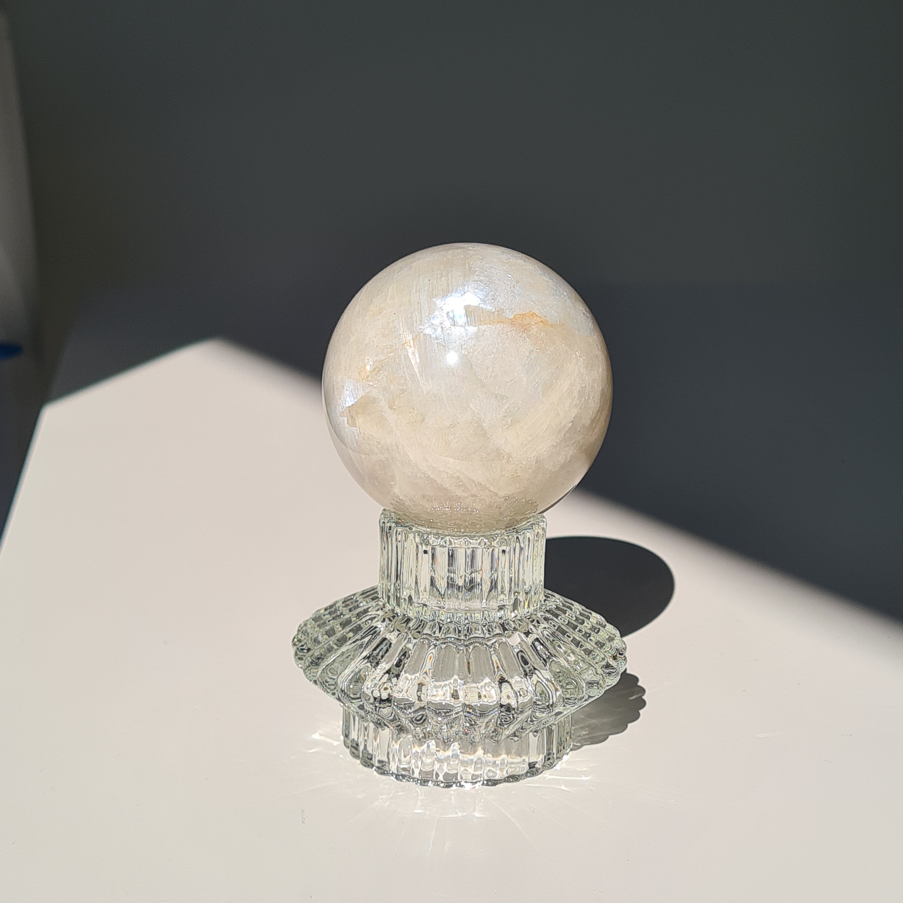Moonstone π Sphere with stand | H | 390 g | 6.5 cm