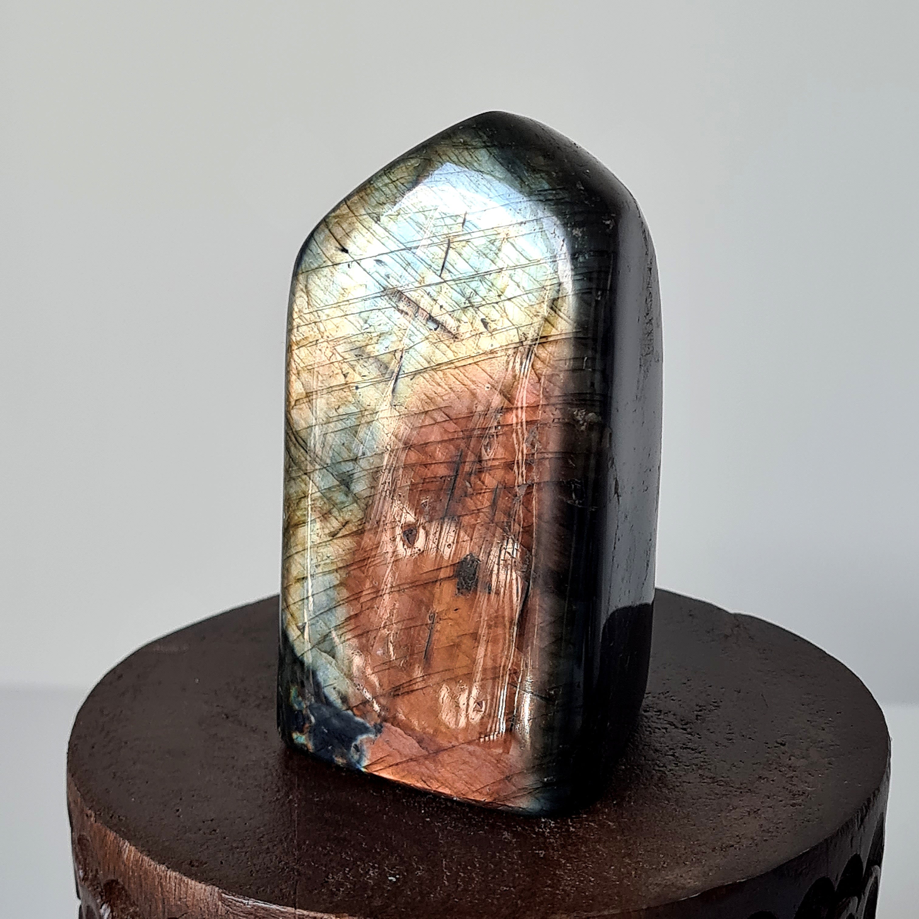 Labradorite | Moody B