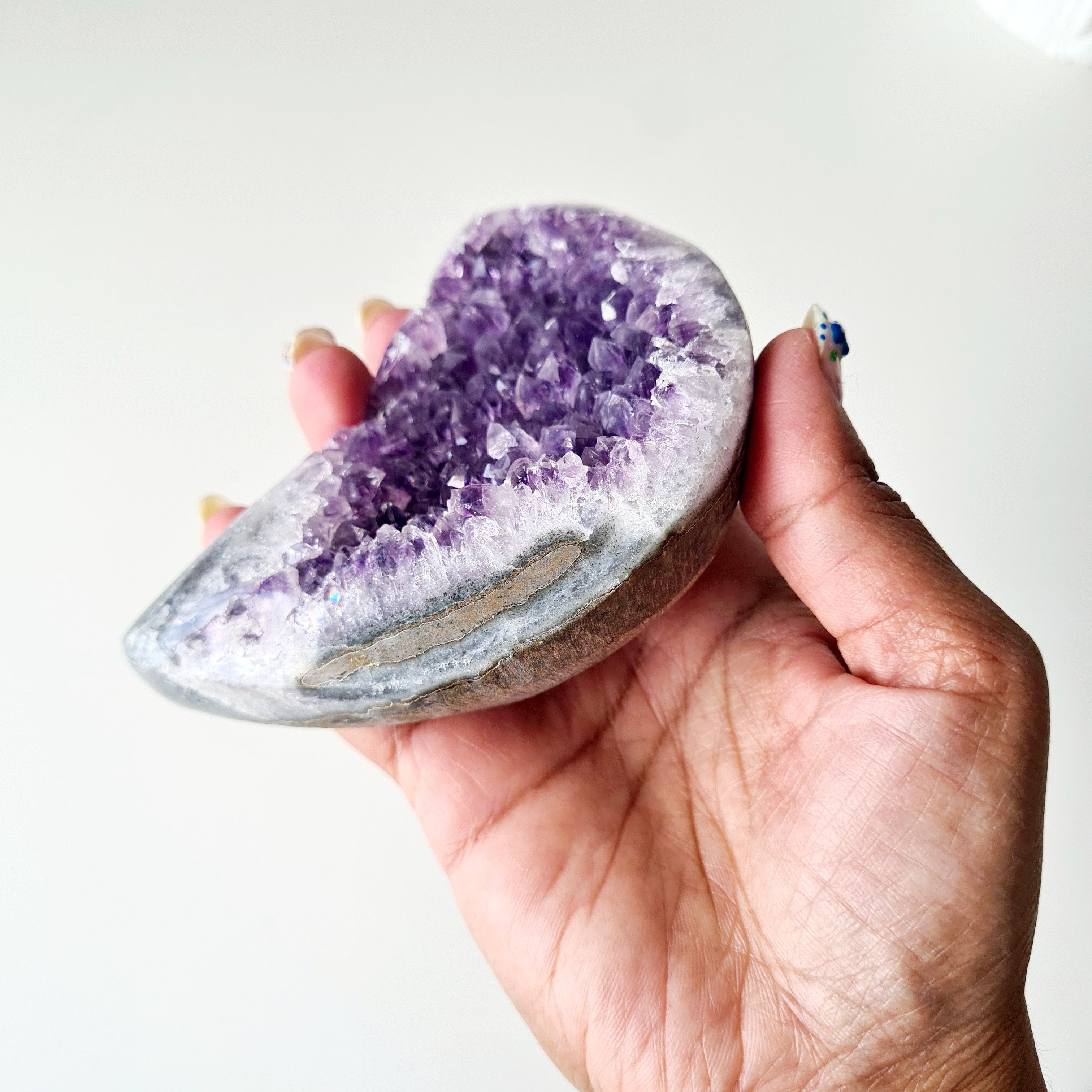Amethyst Moon Carving π | 280 g | 9.5 cm
