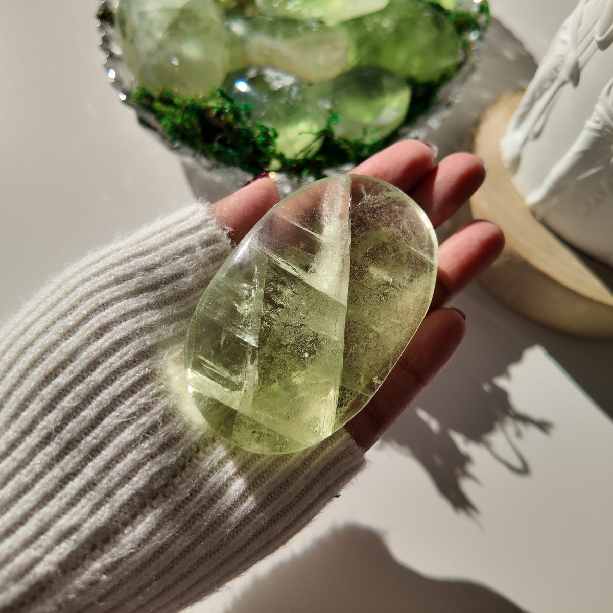 Green Fluorite Pocket Stone | D | 7.1 cm | Focus & Zen