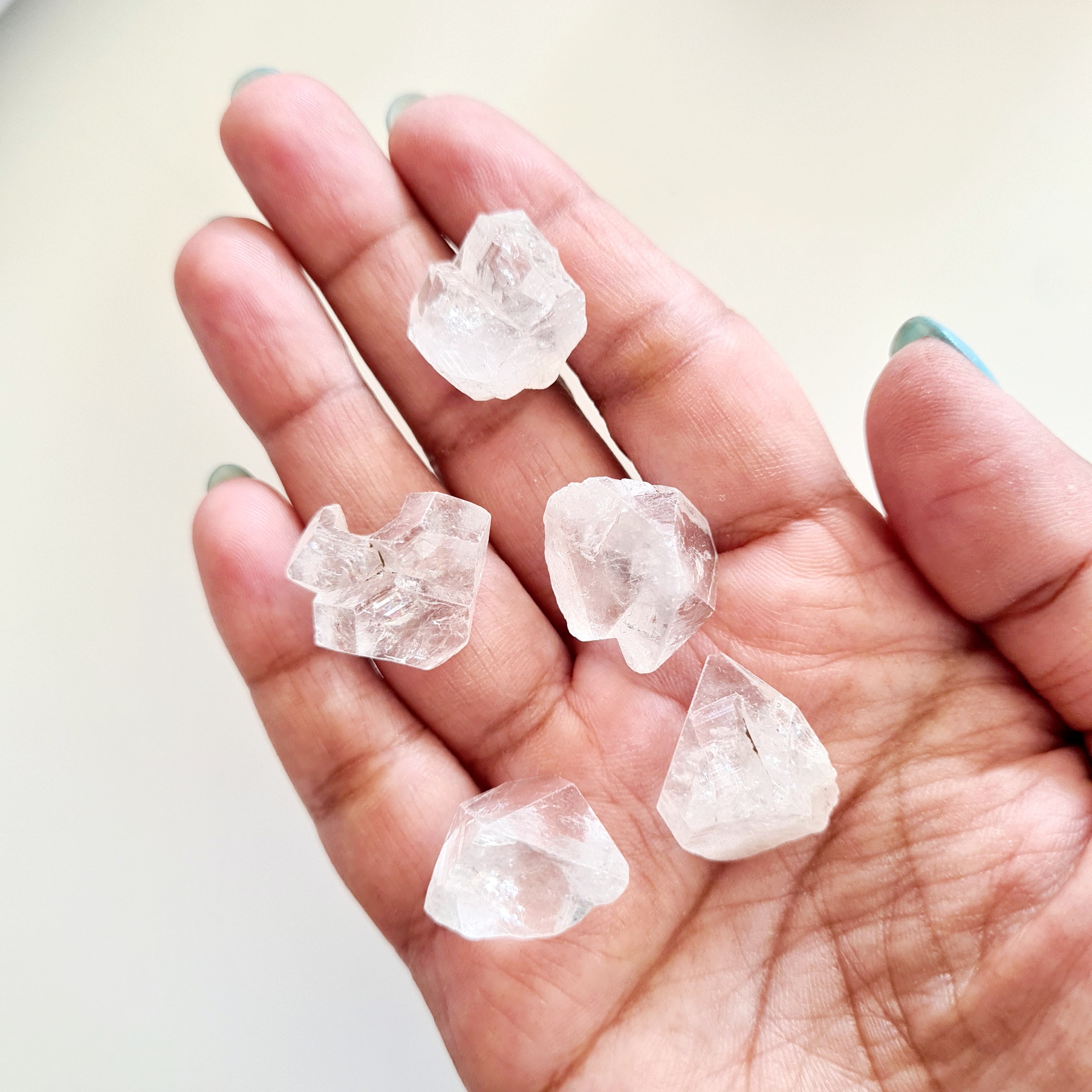 Apophyllite mini point | 1 piece