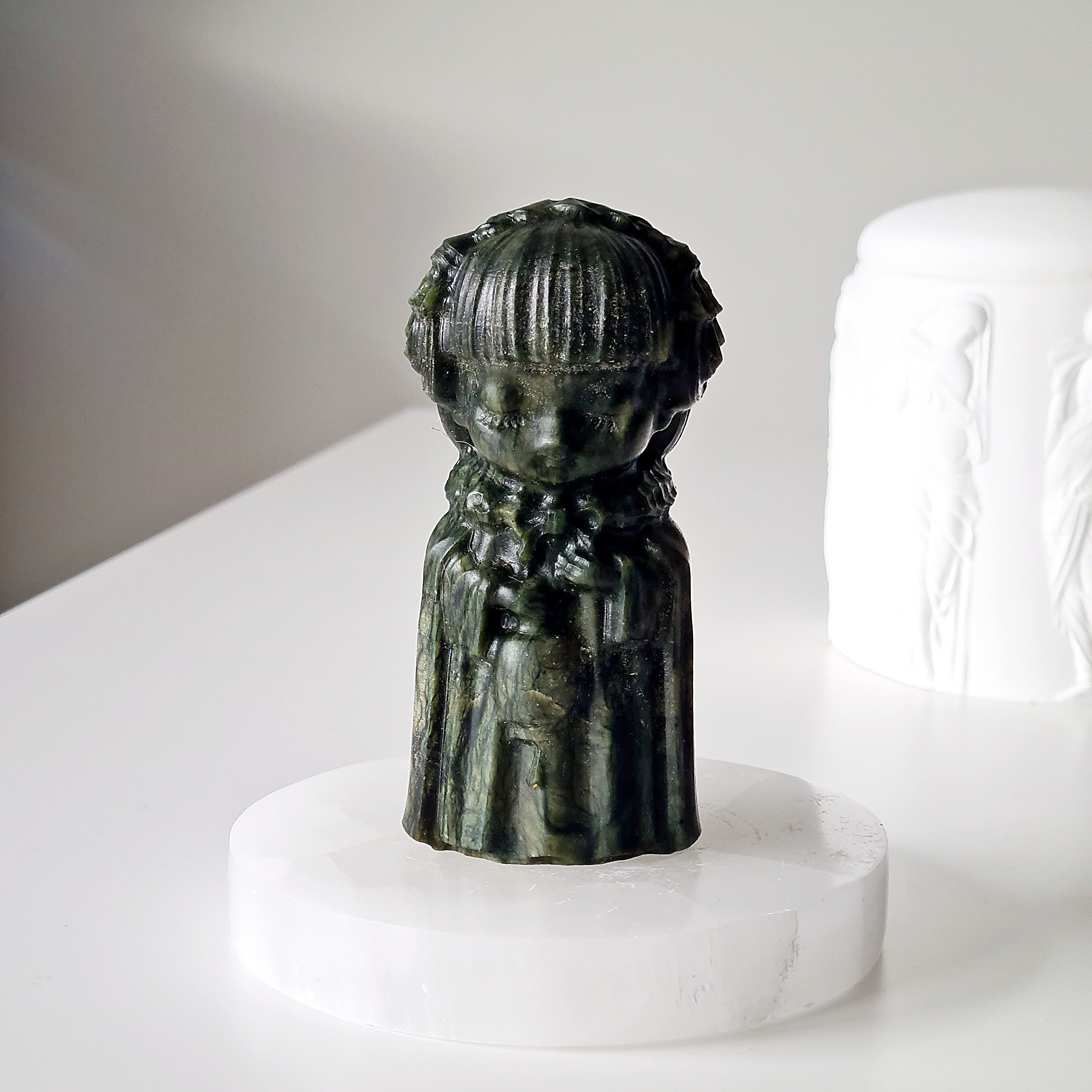 Serpentine Doll Carving | D