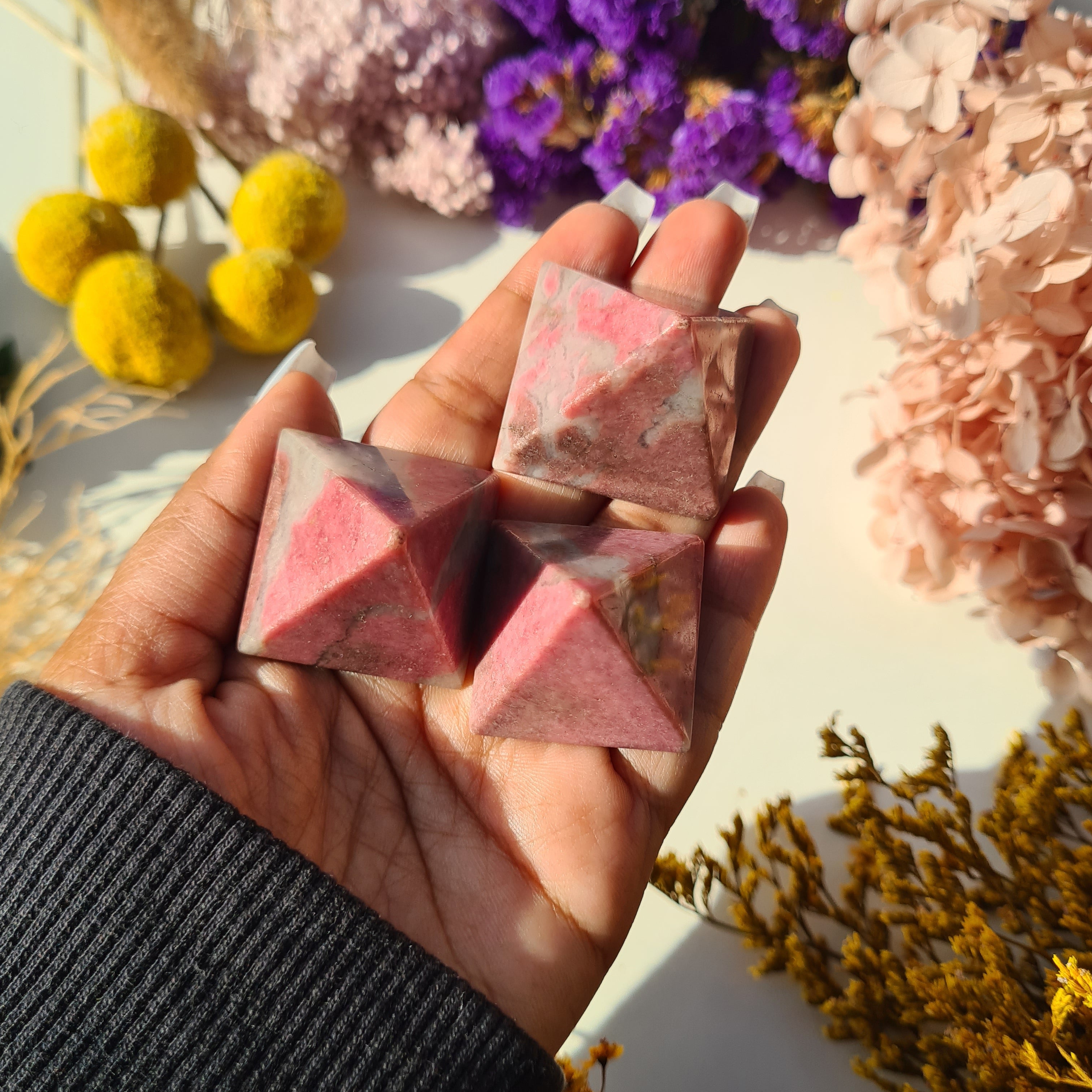 Rhodonite Pyramid | 1 Piece