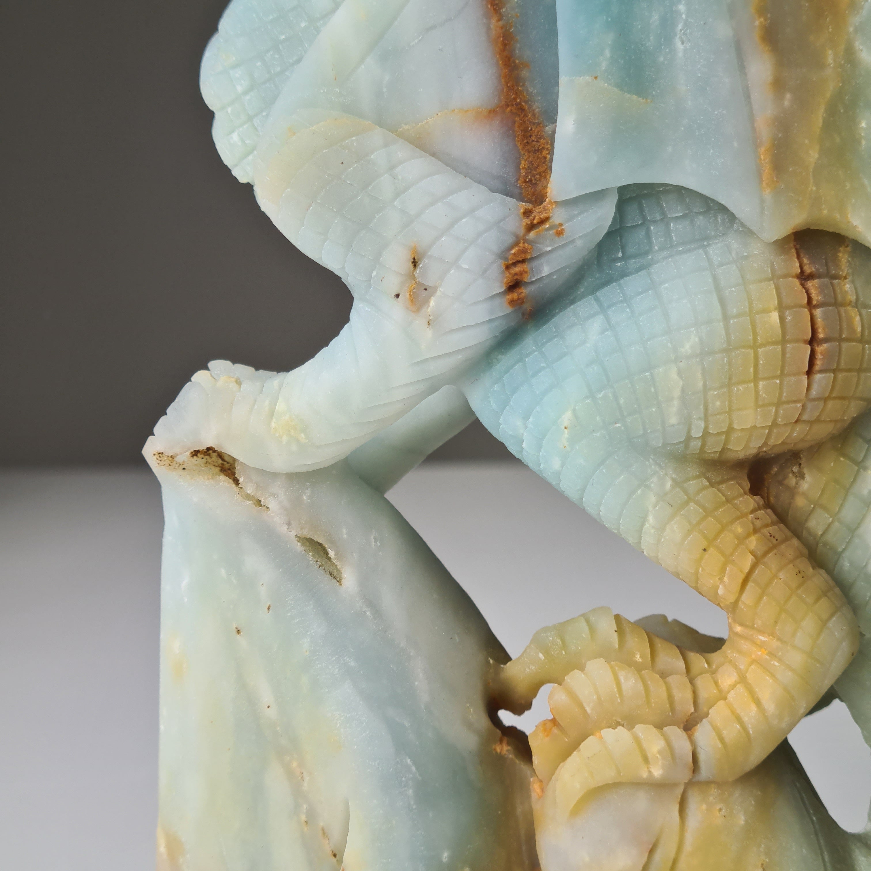 Carribean Calcite Large Dragon | 24 cm tall | 1.25 kg | Handcarved