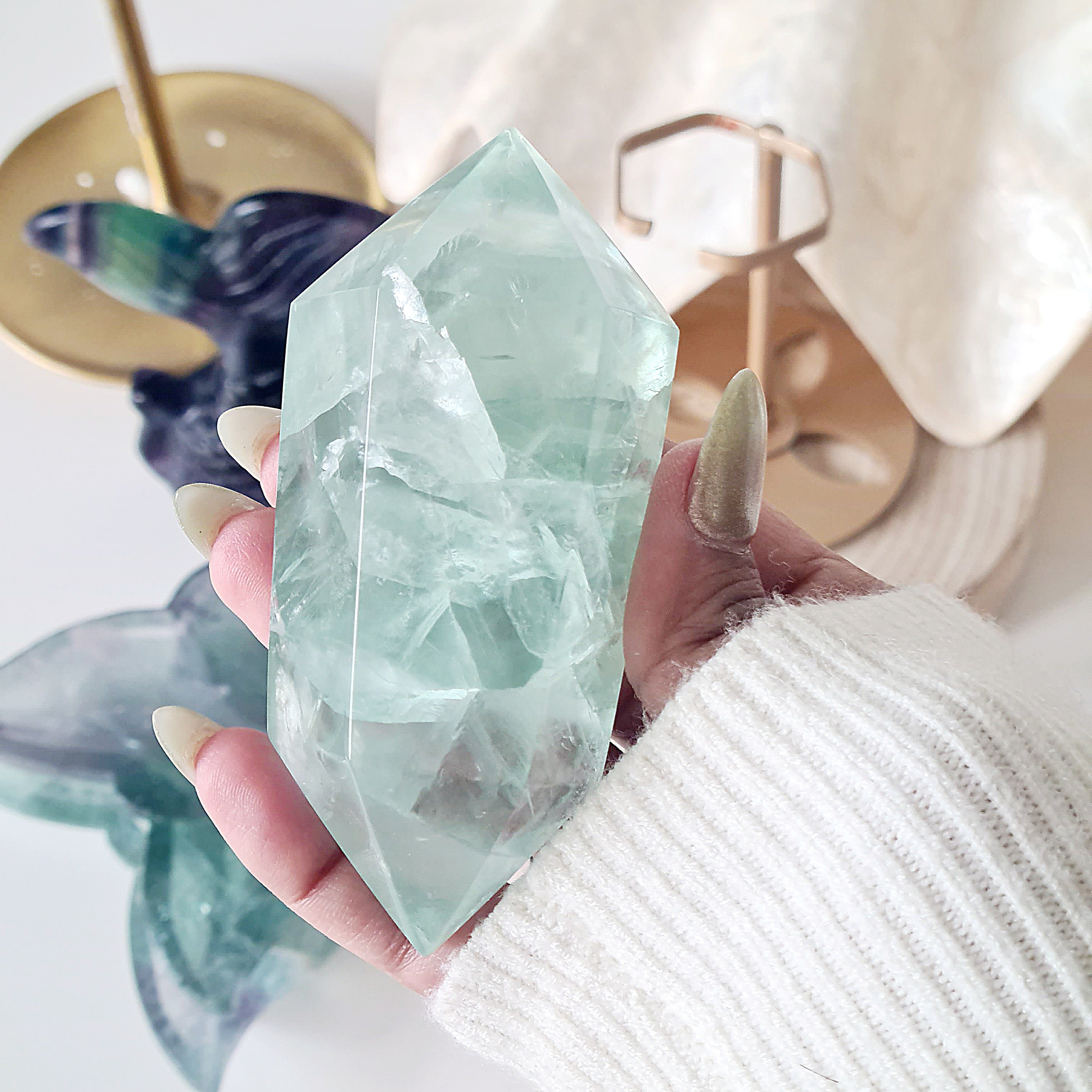 Fluorite DT with stand | A | 223 g | 9 cm