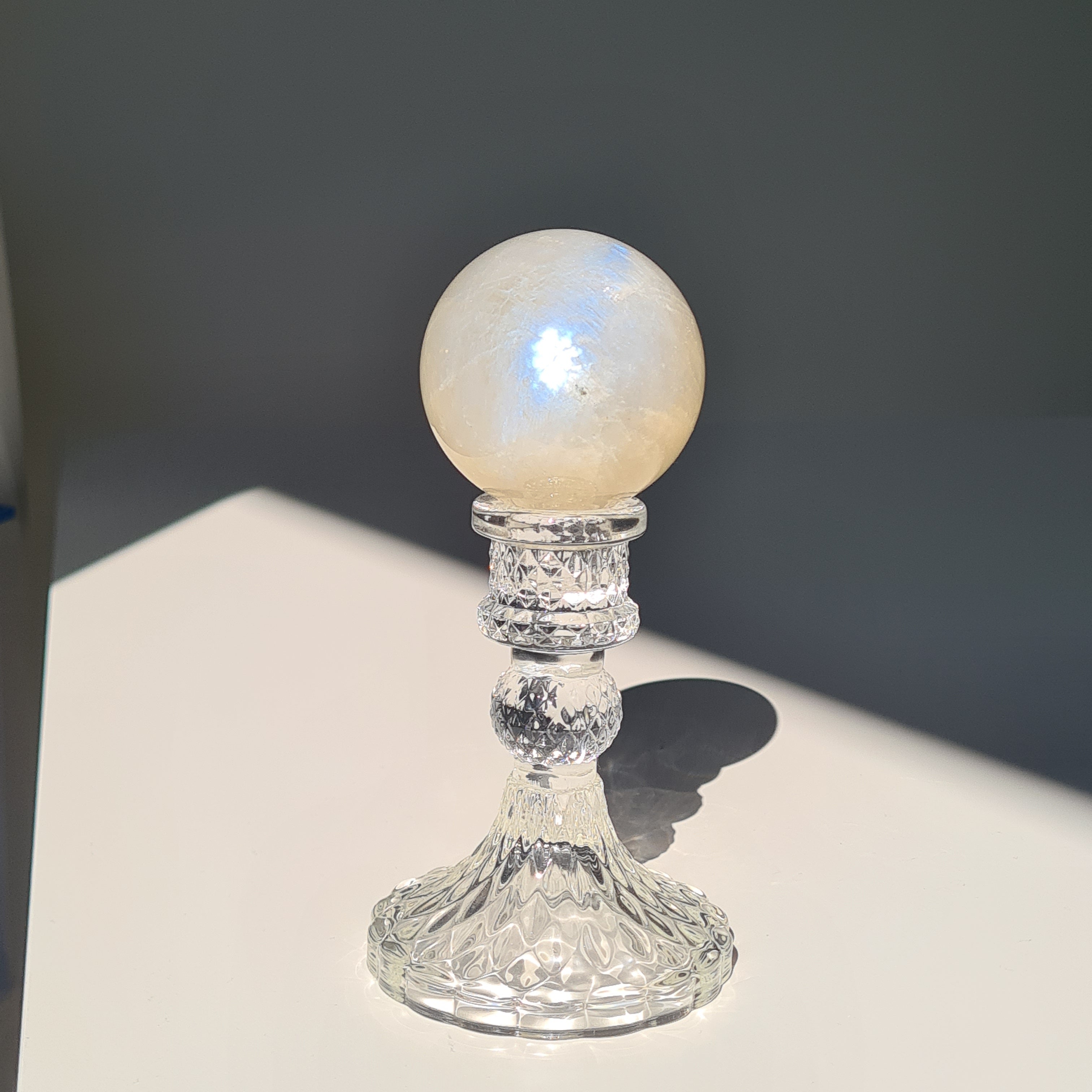 Moonstone π Sphere with stand | G | 260 g | 5.7 cm