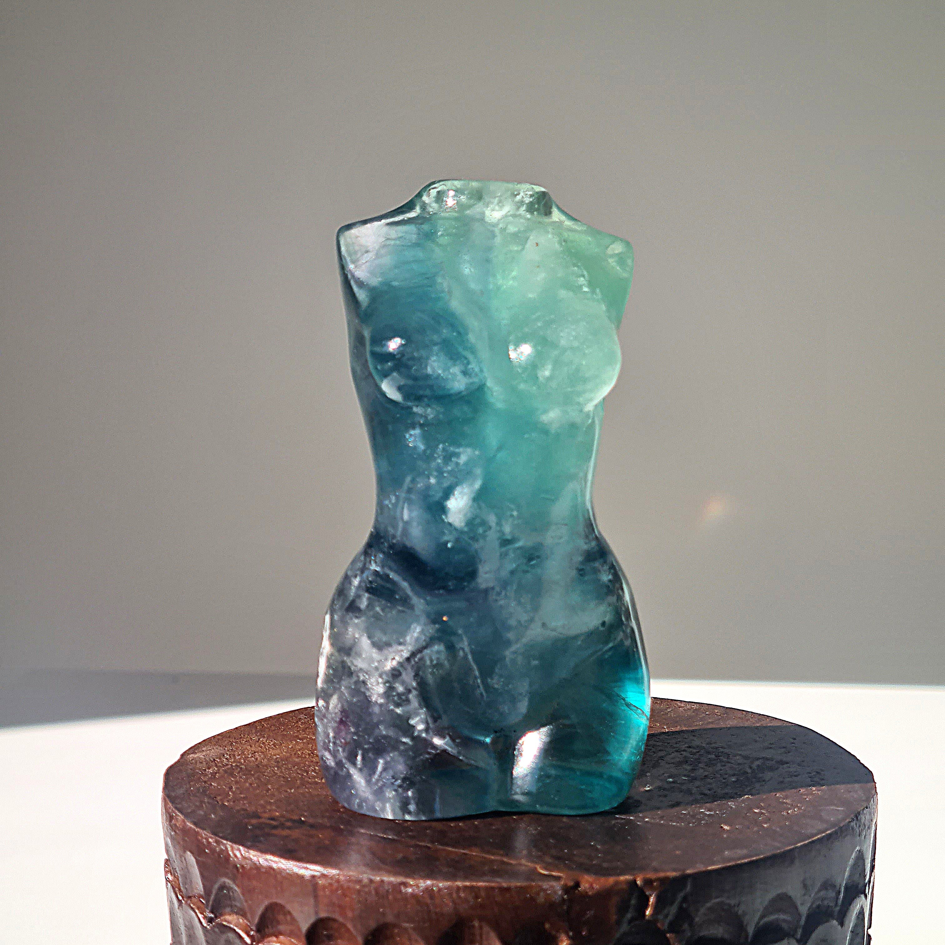 Fluorite Crystal Goddess | F | 300 g | looks Green in laked eyes