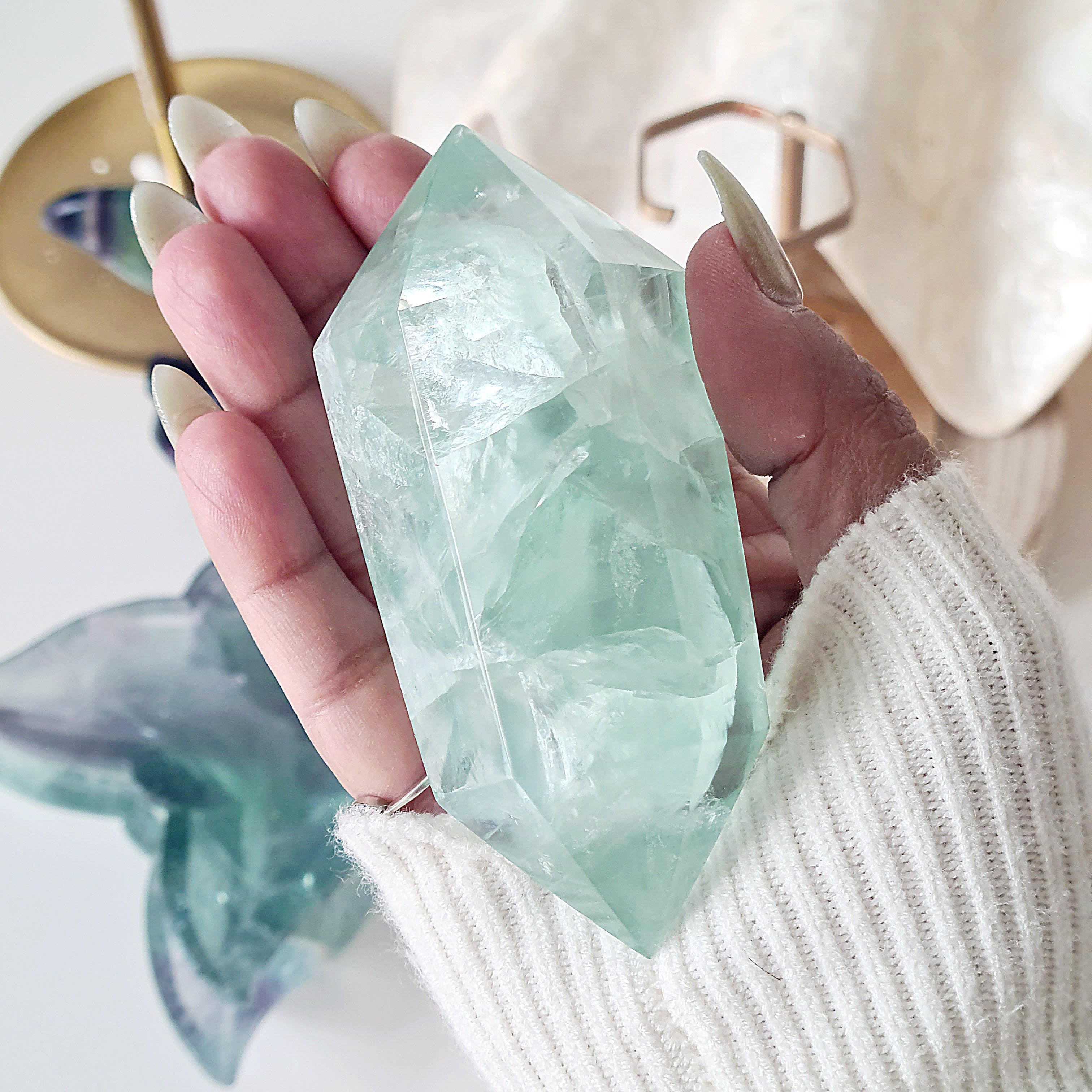Fluorite DT with stand | A | 223 g | 9 cm