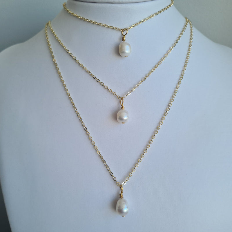 Pearl Droplet Necklace ~ Goldenwire 1pc