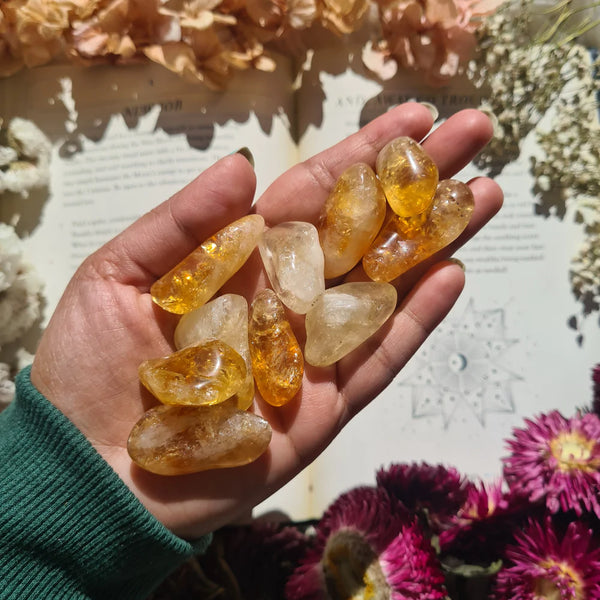 Citrine Crystal Meaning & Properties