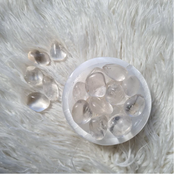 What is Clear Quartz and How to cleanse clear quartz?