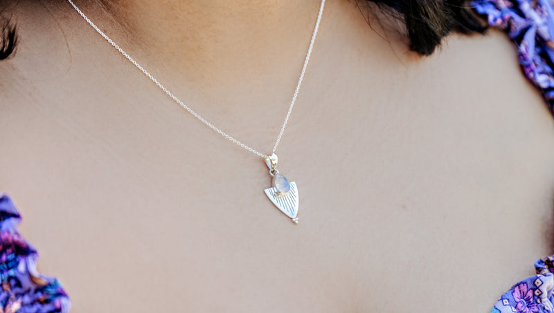 Iris Necklace with Moonstone 🌙