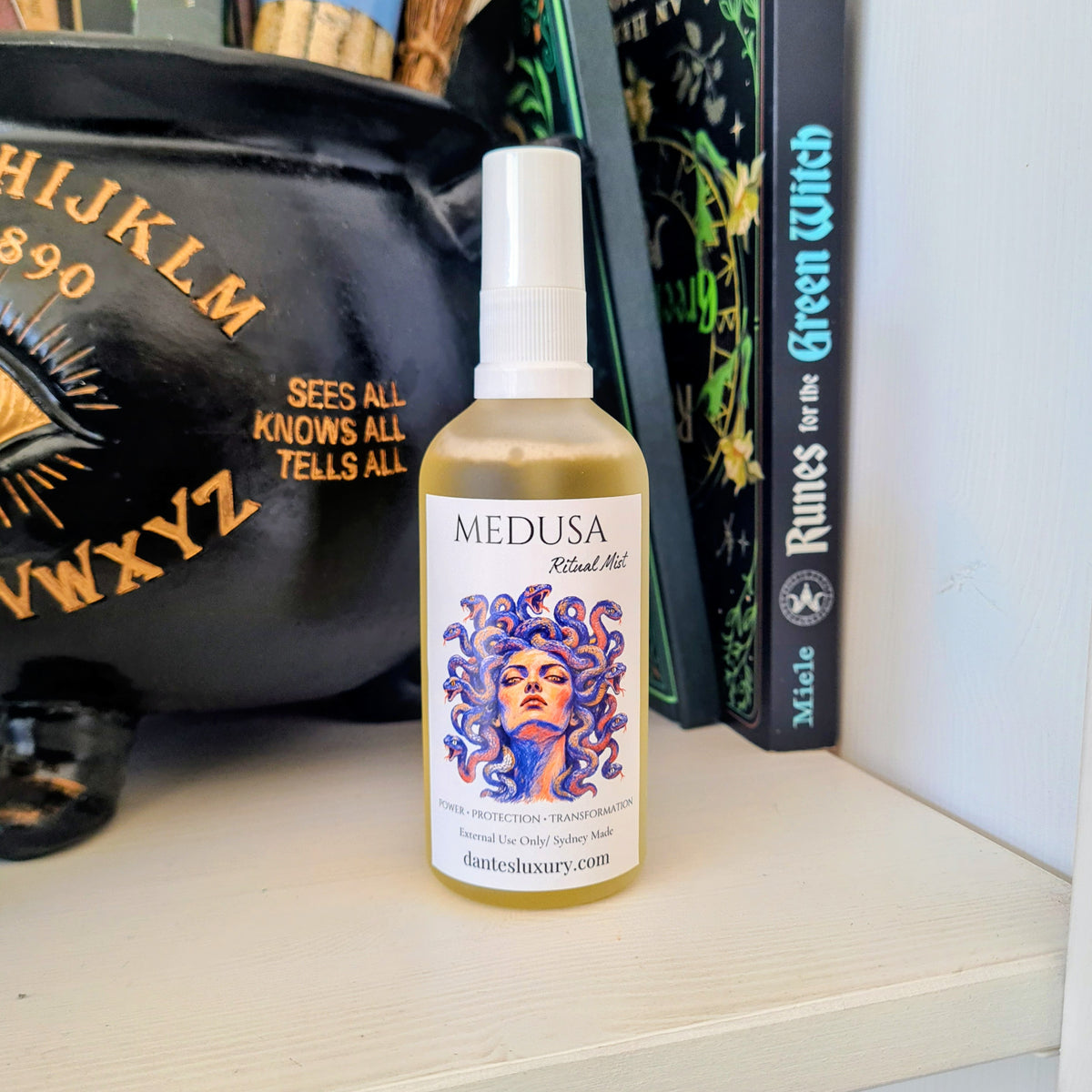 Medusa Ritual Mist – Sandalwood | Protection, Power & Transformation | 90ml