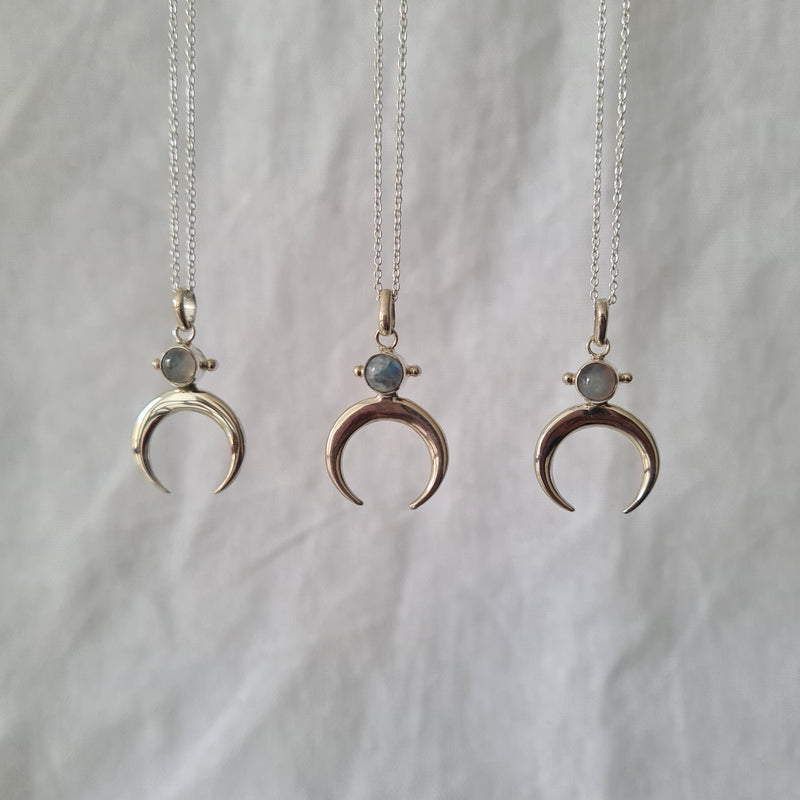 SELENE Necklace with Moonstone 🌙