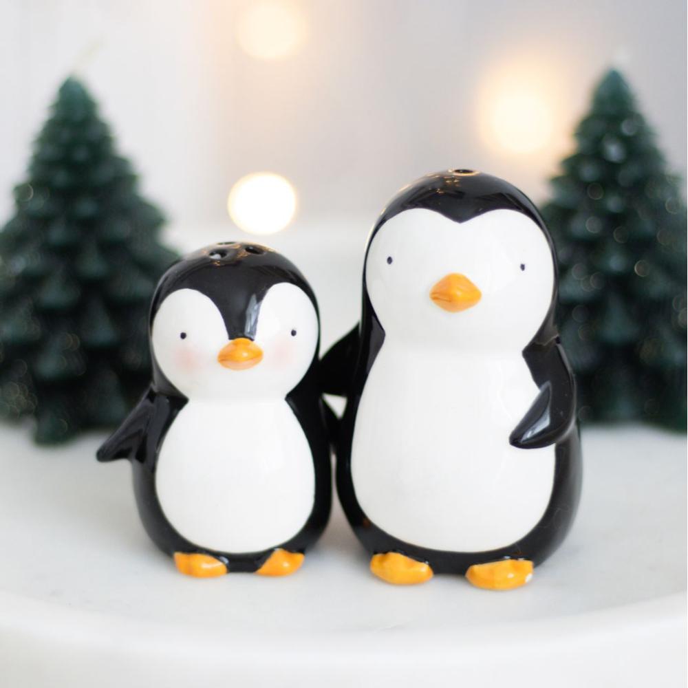 Snowy Snuggle | Salt & Pepper  Shakers