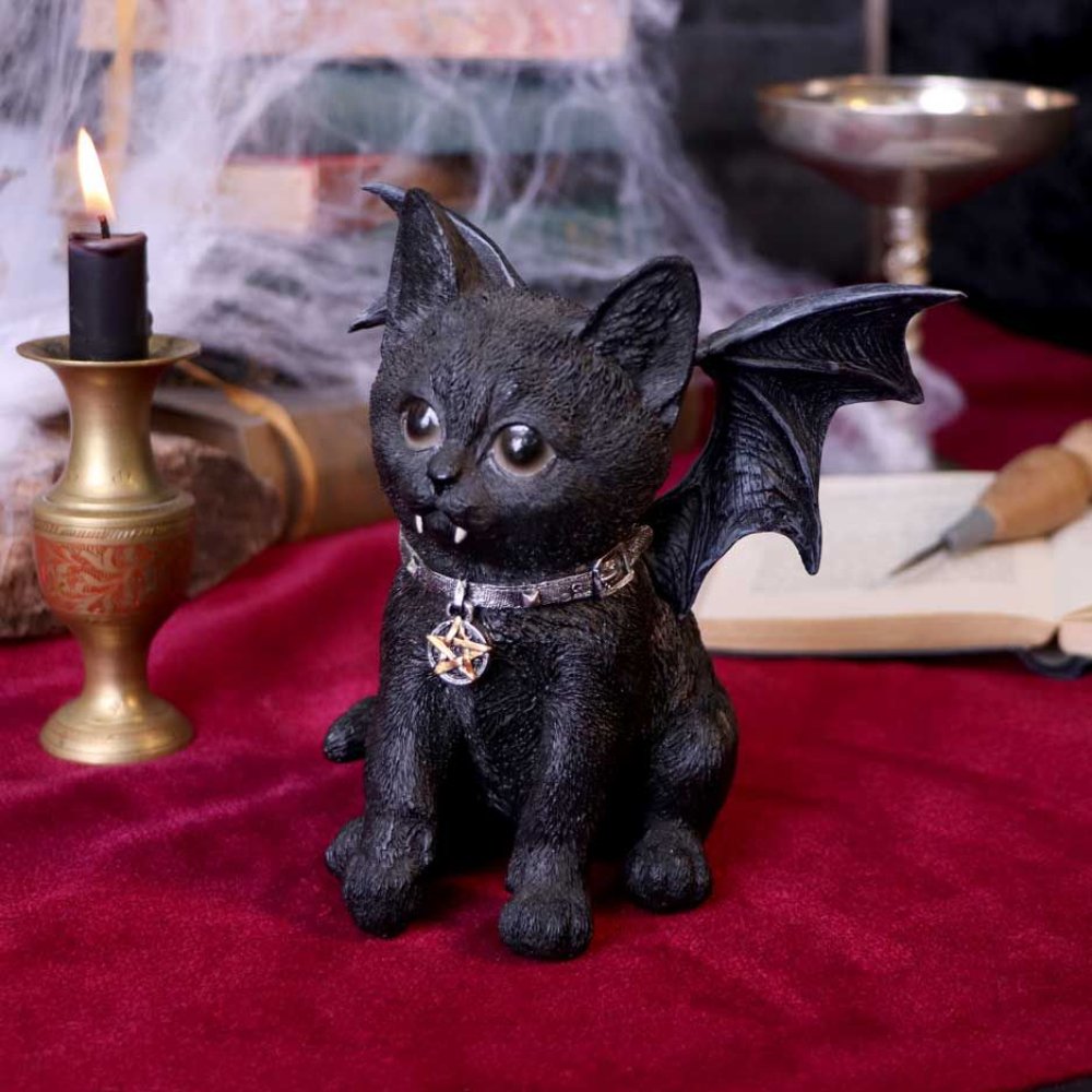 Vampuss – The Enchanting Cult Cuties™ Black Bat Cat Figurine (16cm)