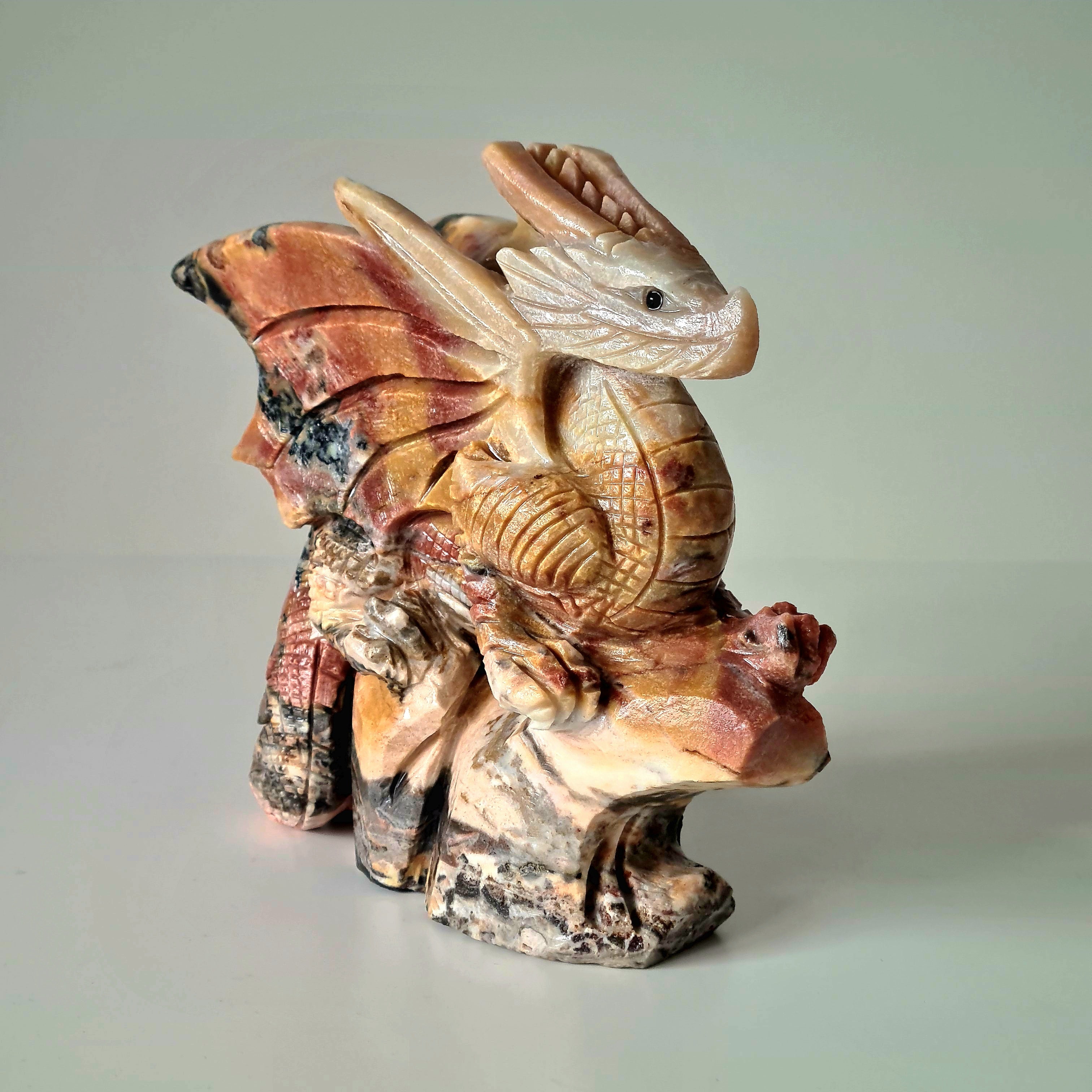 Aragonite Dragon | 13.5 cm tall | 1.1 kg