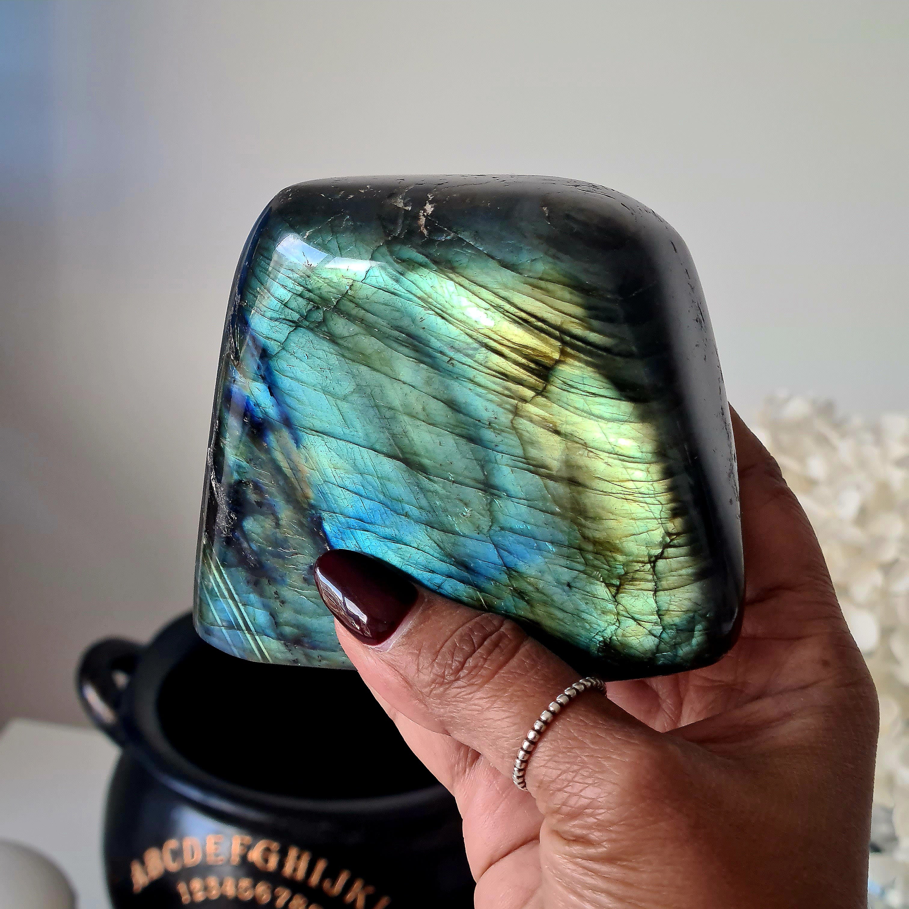 Labradorite | 650 g