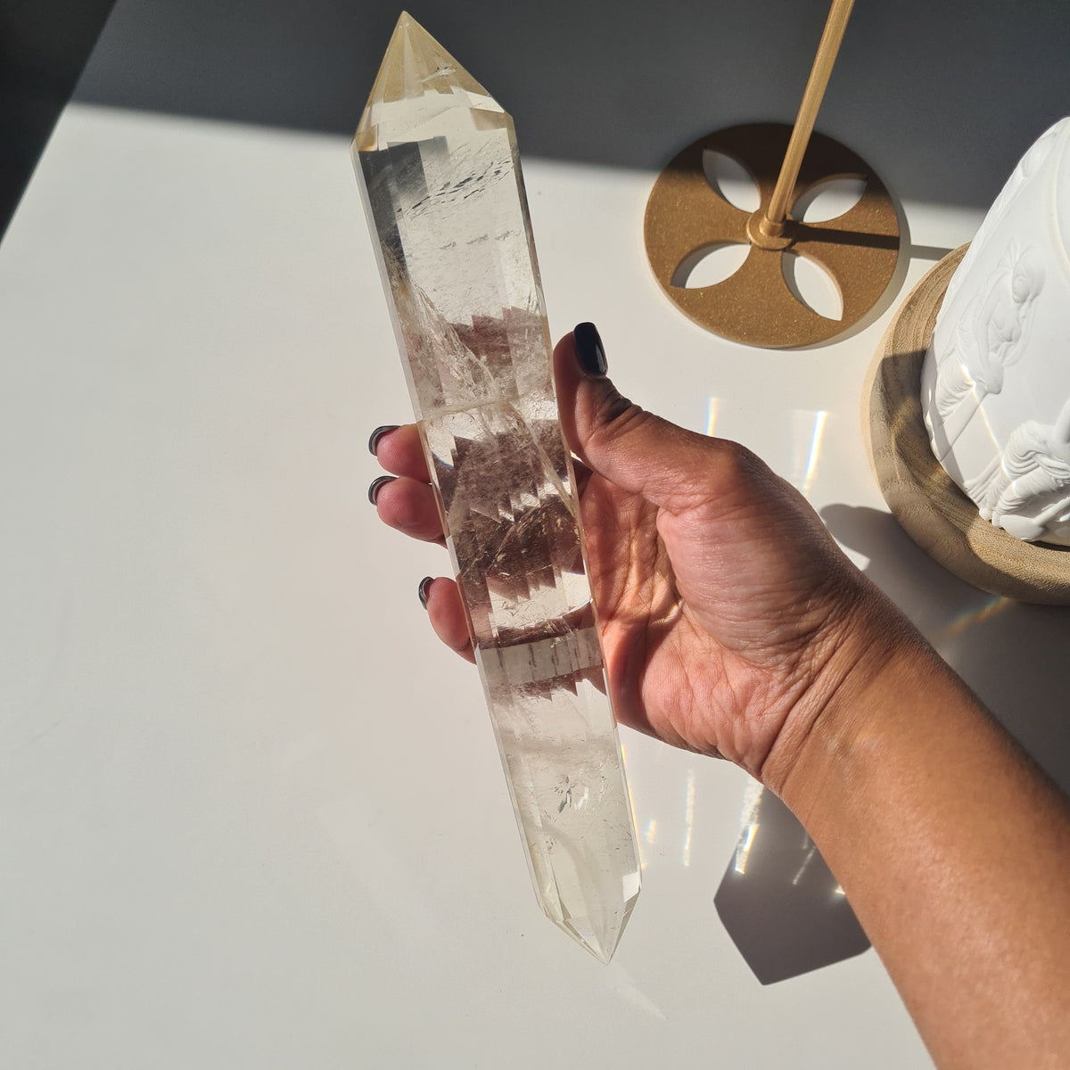 Citrine Vogel on stand | 23.5 cm