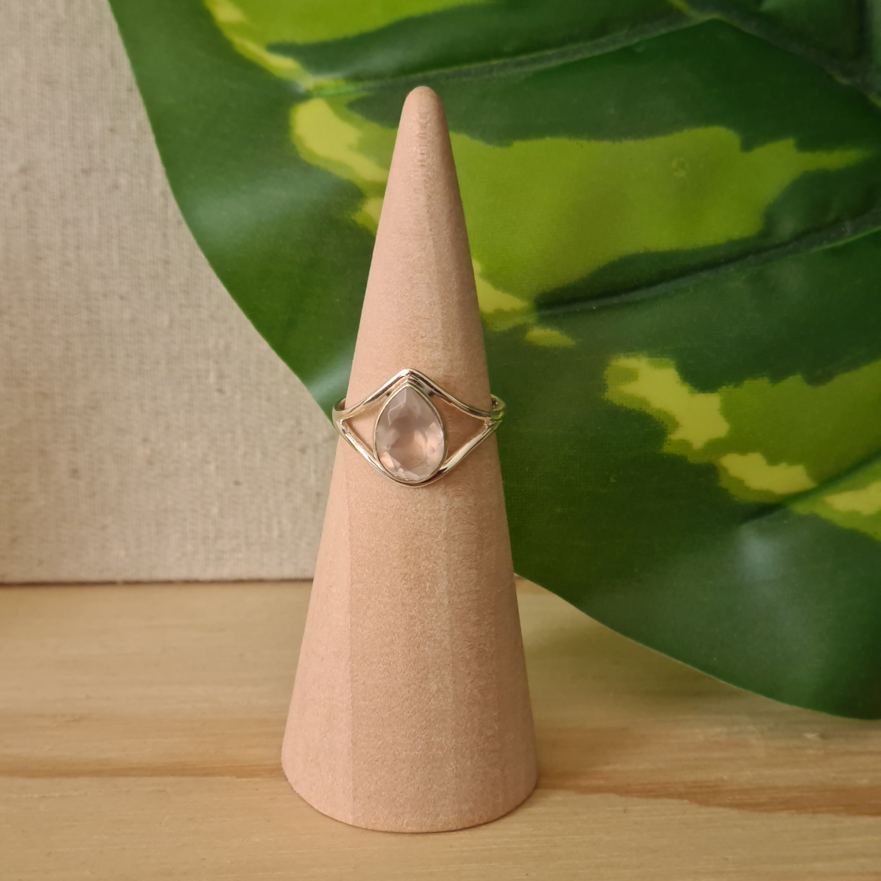 Rose quartz Ring | 925 Sterling Silver