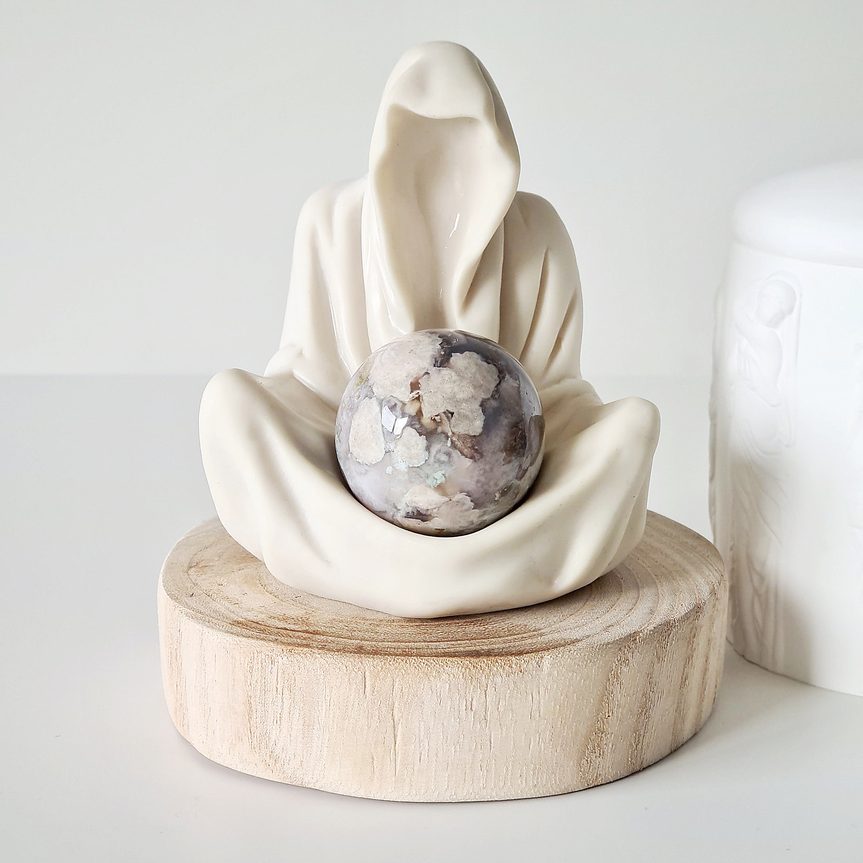 Gate Keeper with Grey Flower Agate Orb