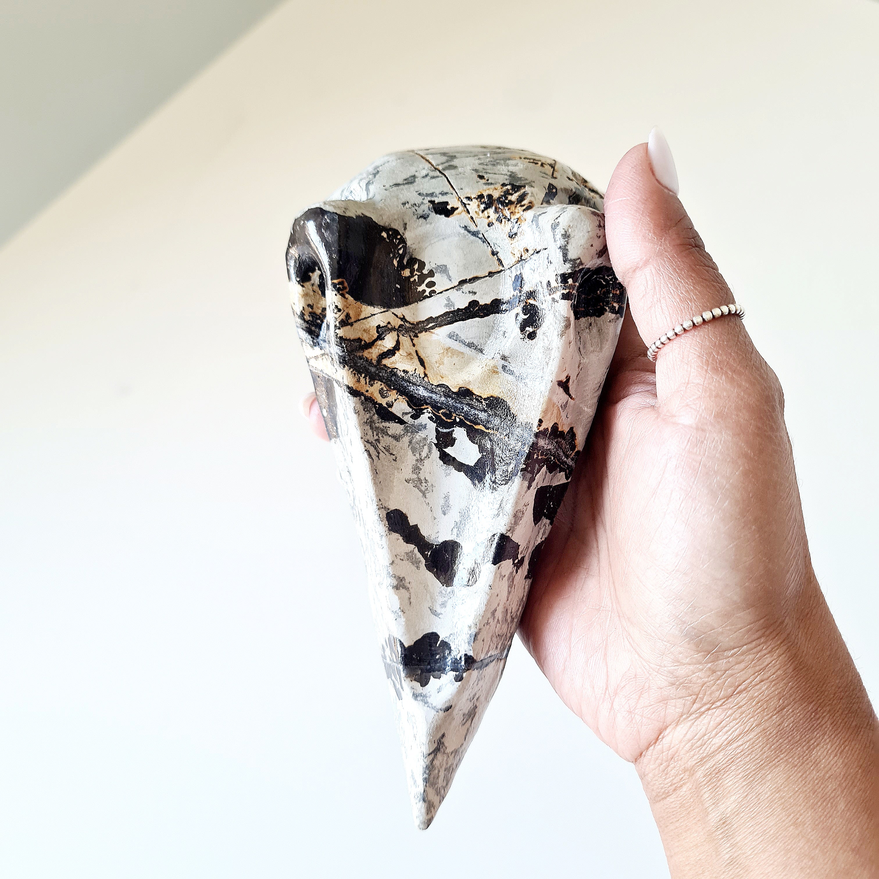 Mystic Picture Jasper Raven Skull | 14 cm | 400 g