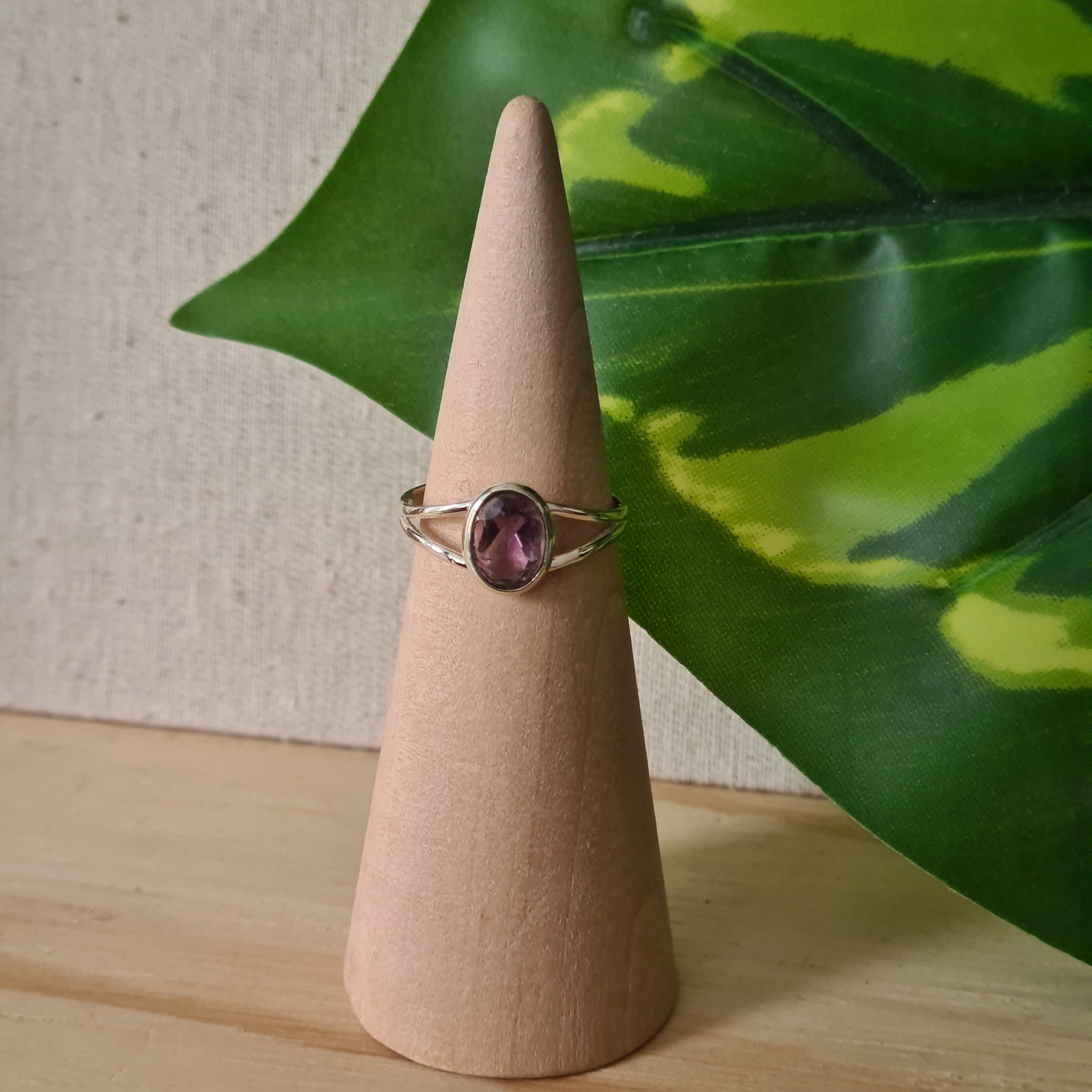 Amethyst Ring | 925 Sterling Silver | Sol