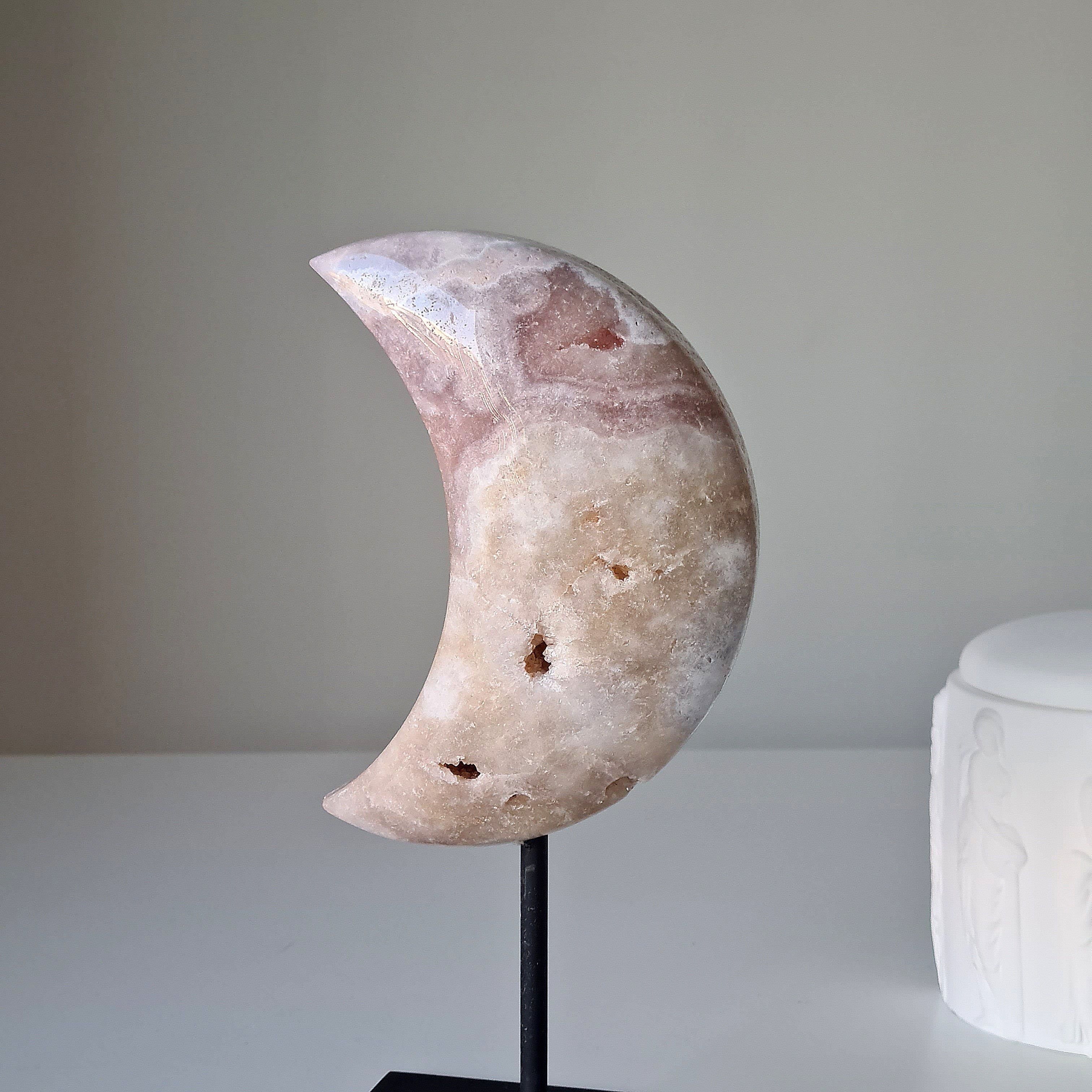 Pink Amethyst | Moon 🌙 On Stand | 1 kg | 21.5 cm including stand