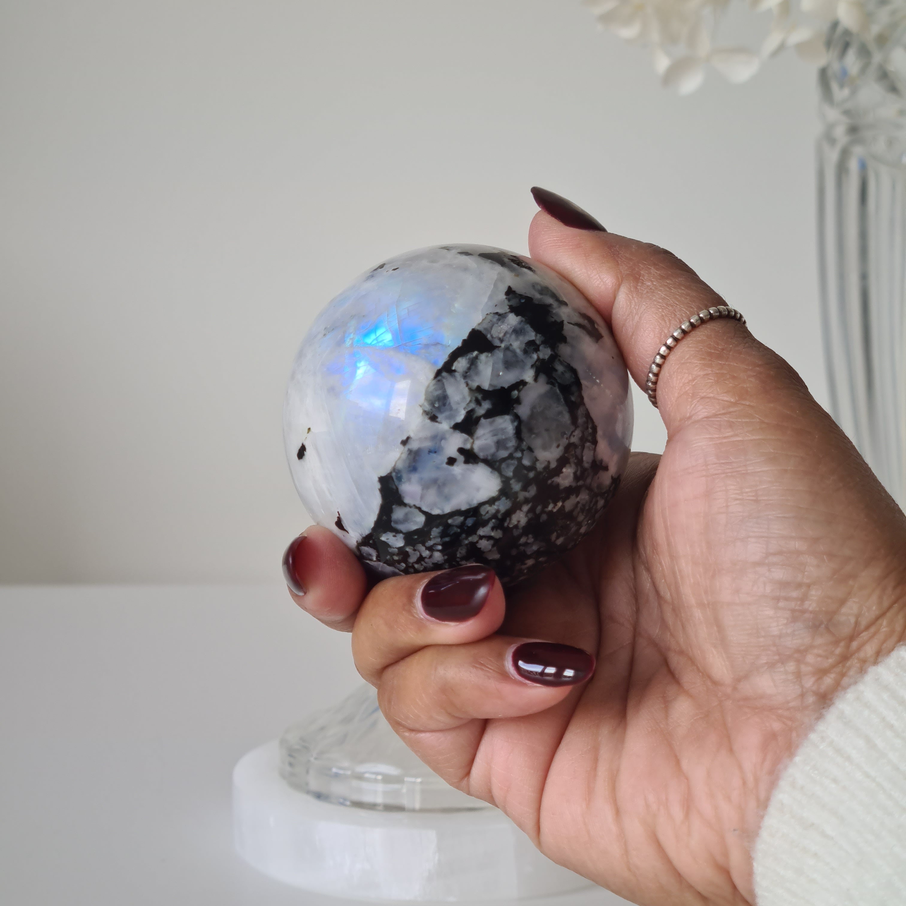 Moonstone 🌙 Sphere with stand | A | 270 g